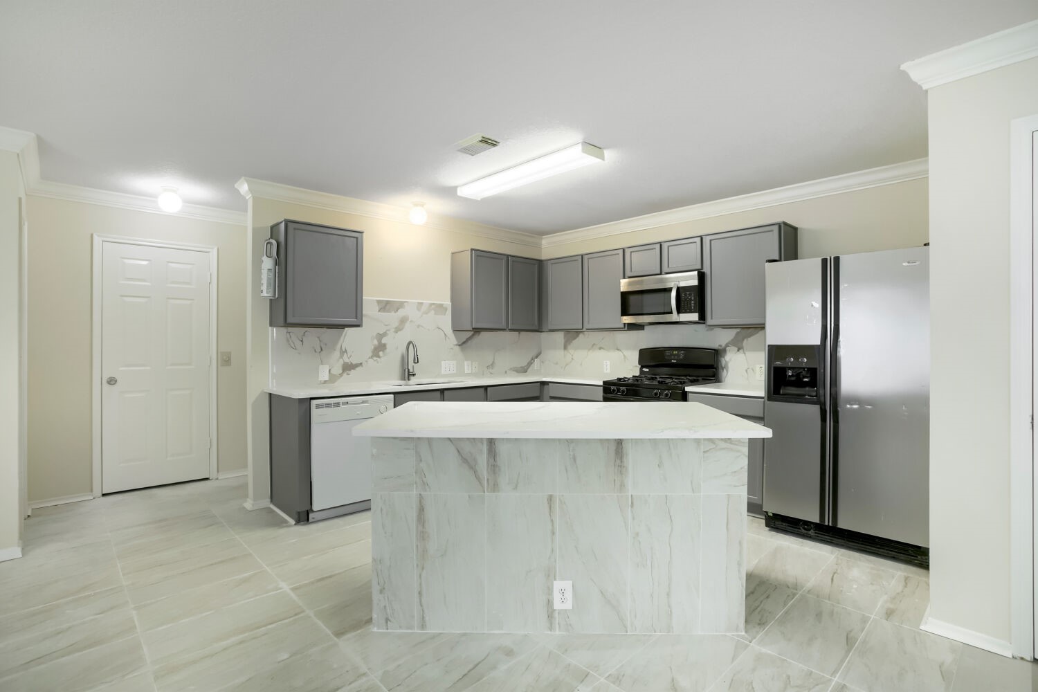 10506 Sugar Trace Drive Property Photo 11