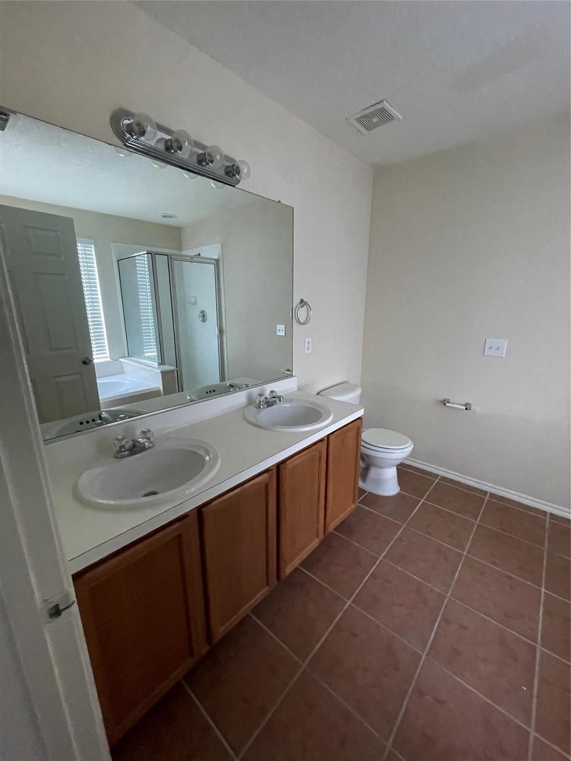10506 Sugar Trace Drive Property Photo 12