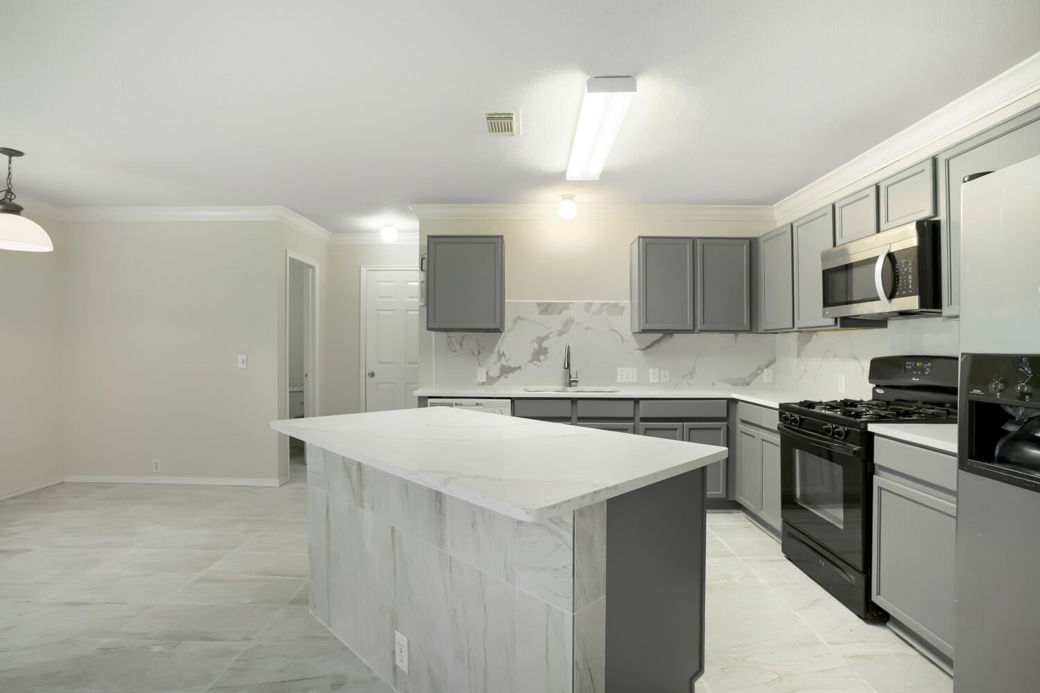 10506 Sugar Trace Drive Property Photo 12
