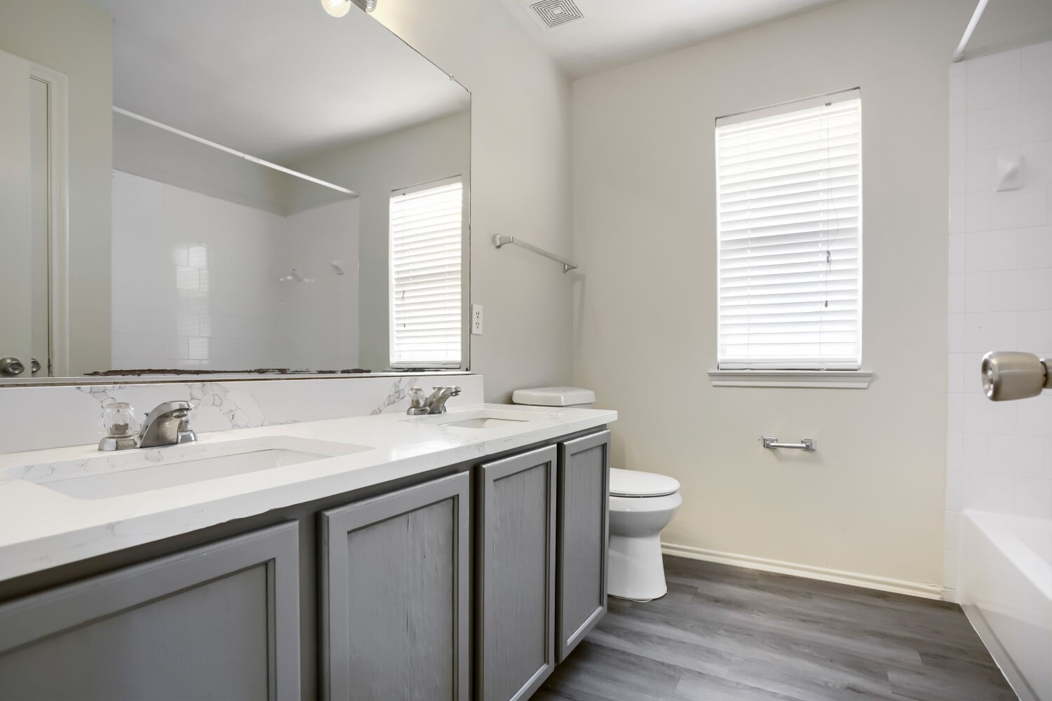 10506 Sugar Trace Drive Property Photo 25