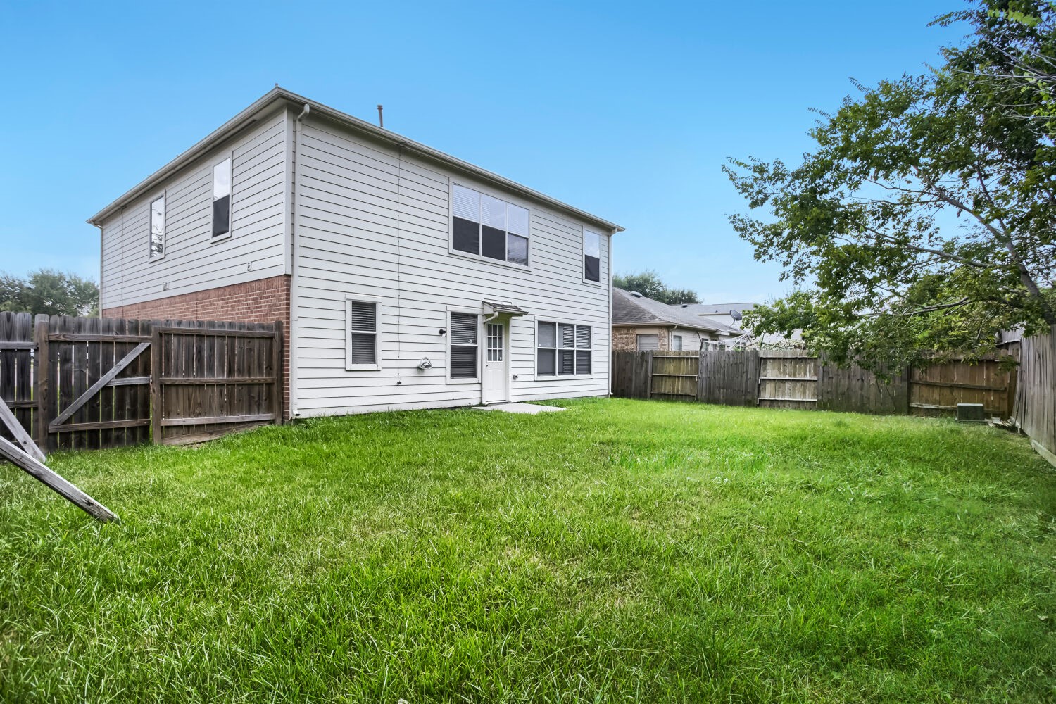 10506 Sugar Trace Drive Property Photo 28