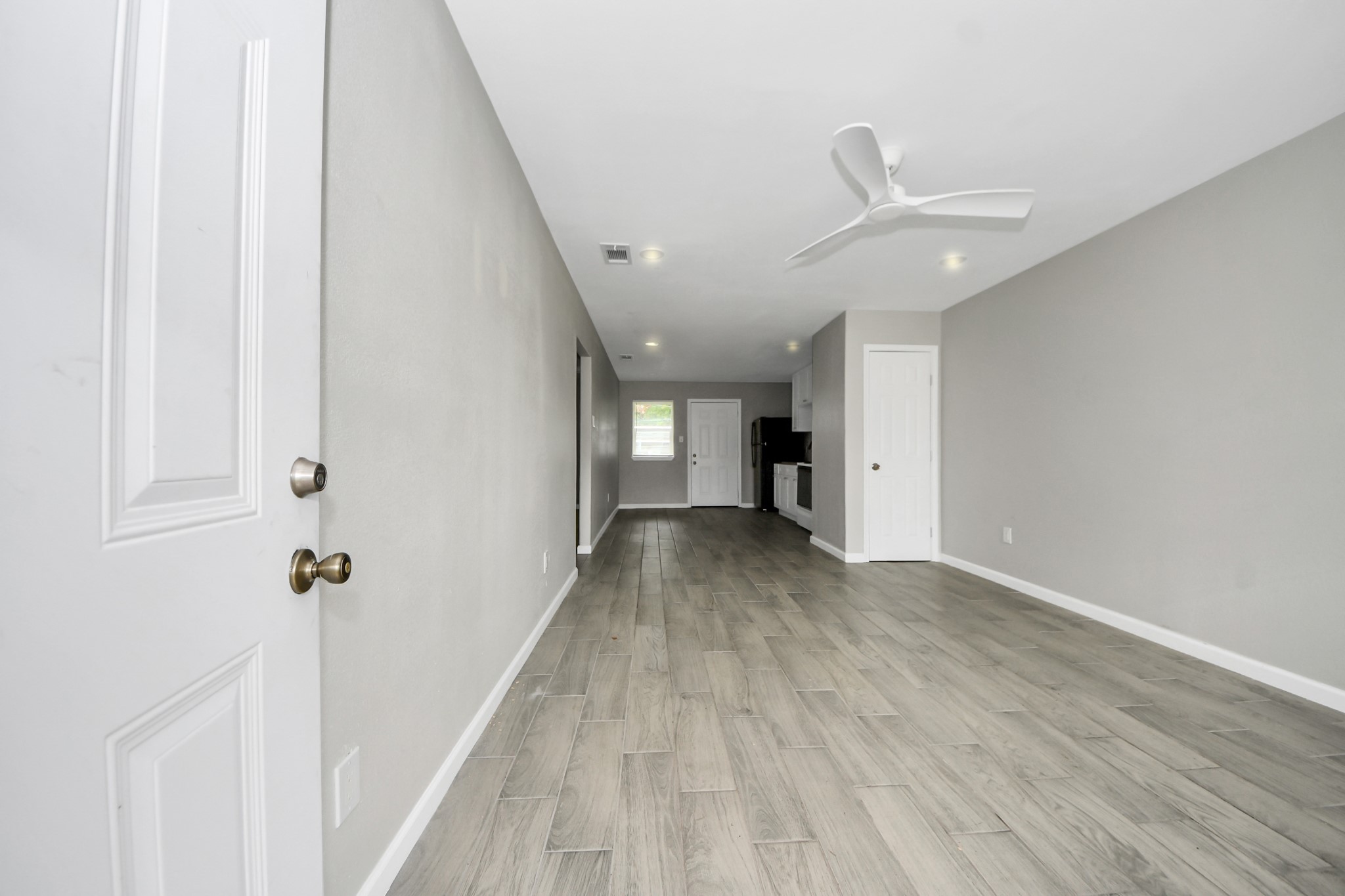 5441 Minden Street 20 Property Photo 4