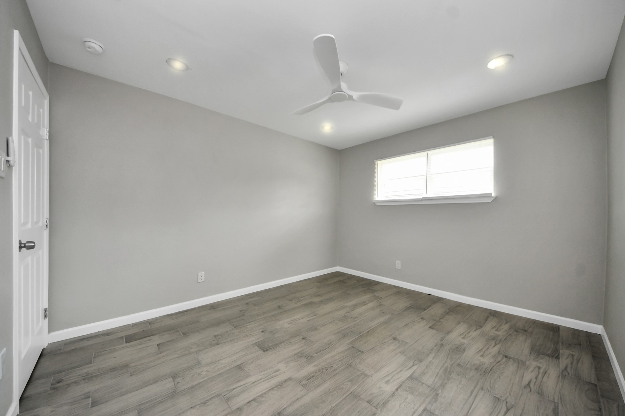 5441 Minden Street 20 Property Photo 12