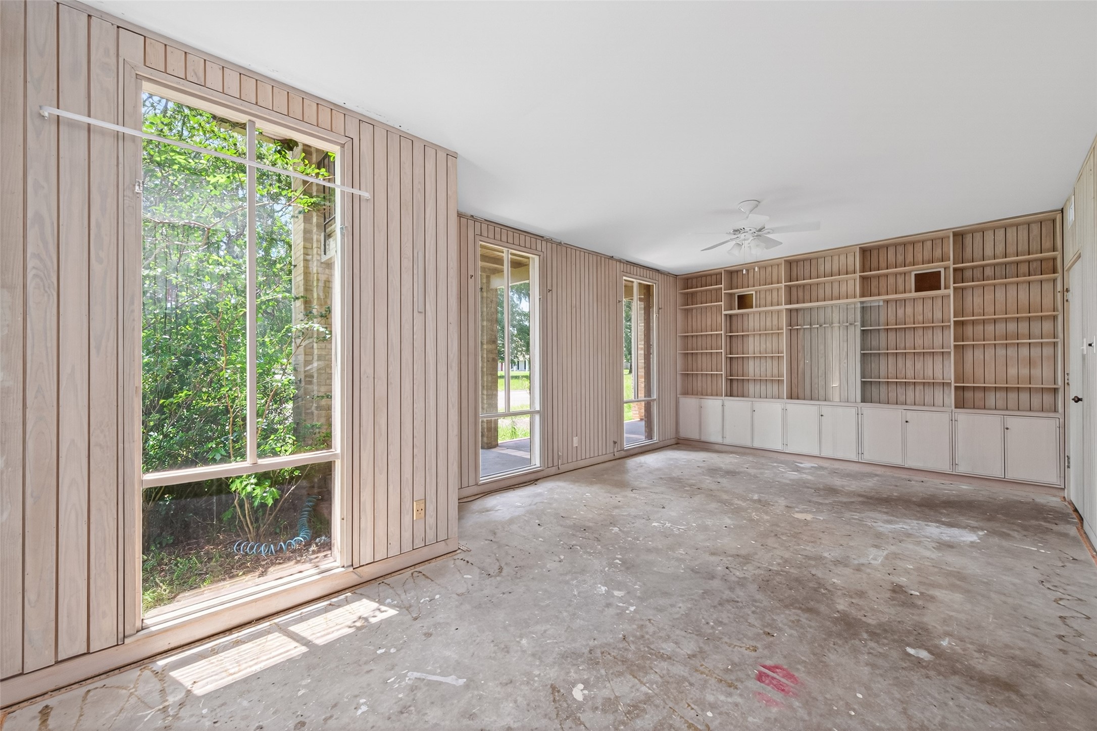 219 Cardinal Drive Property Photo 5