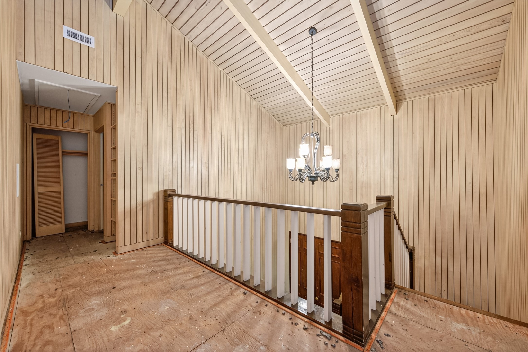 219 Cardinal Drive Property Photo 8
