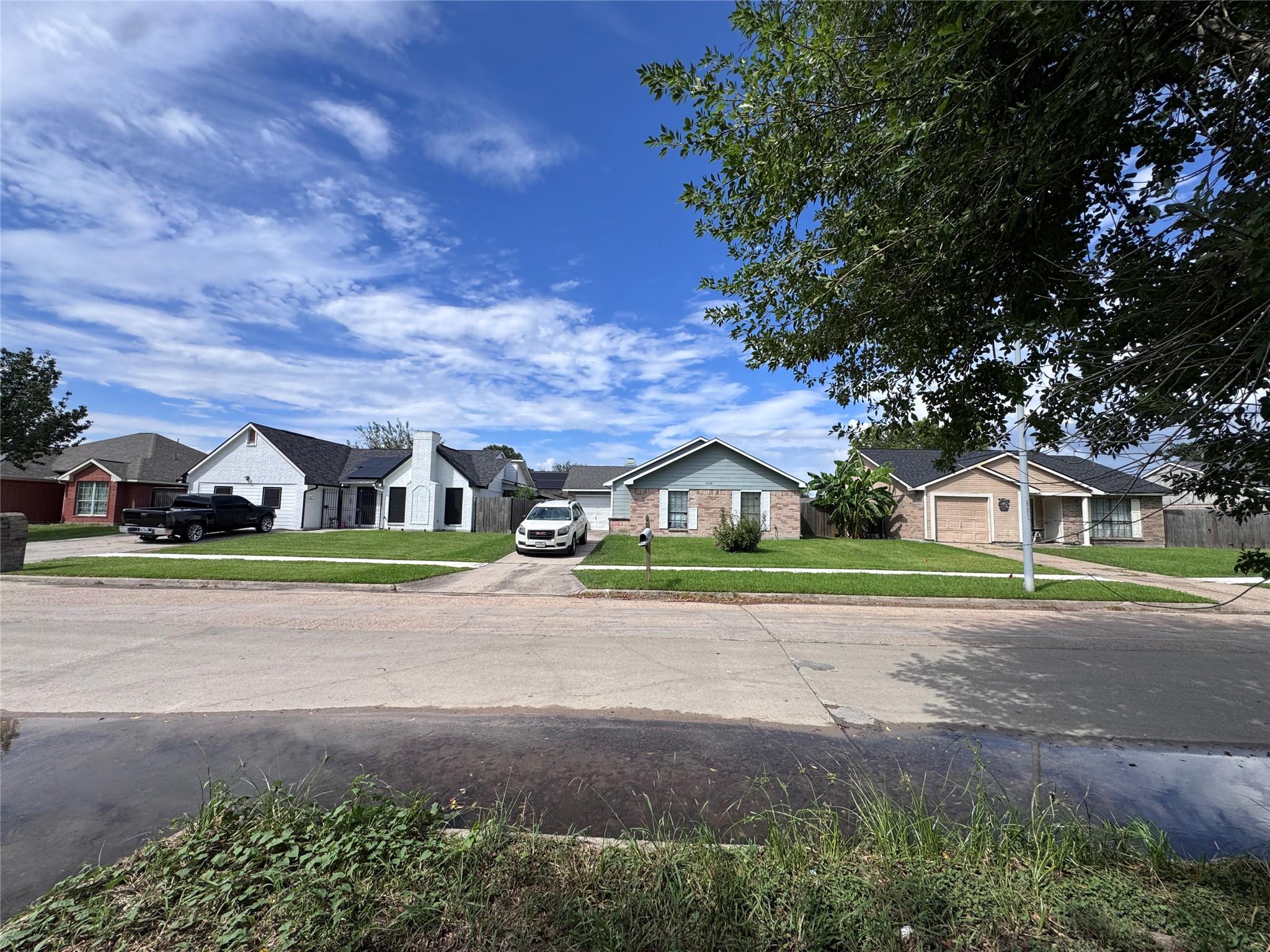 14138 Dartwood Drive, Houston Tx 77049 Property Photo 8