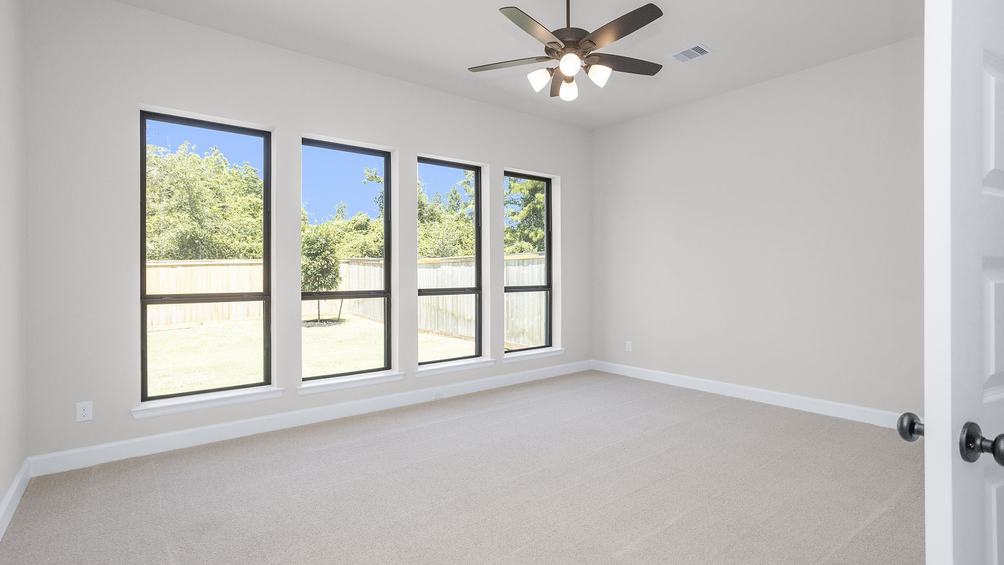 26720 Stockton Trail Property Photo 4