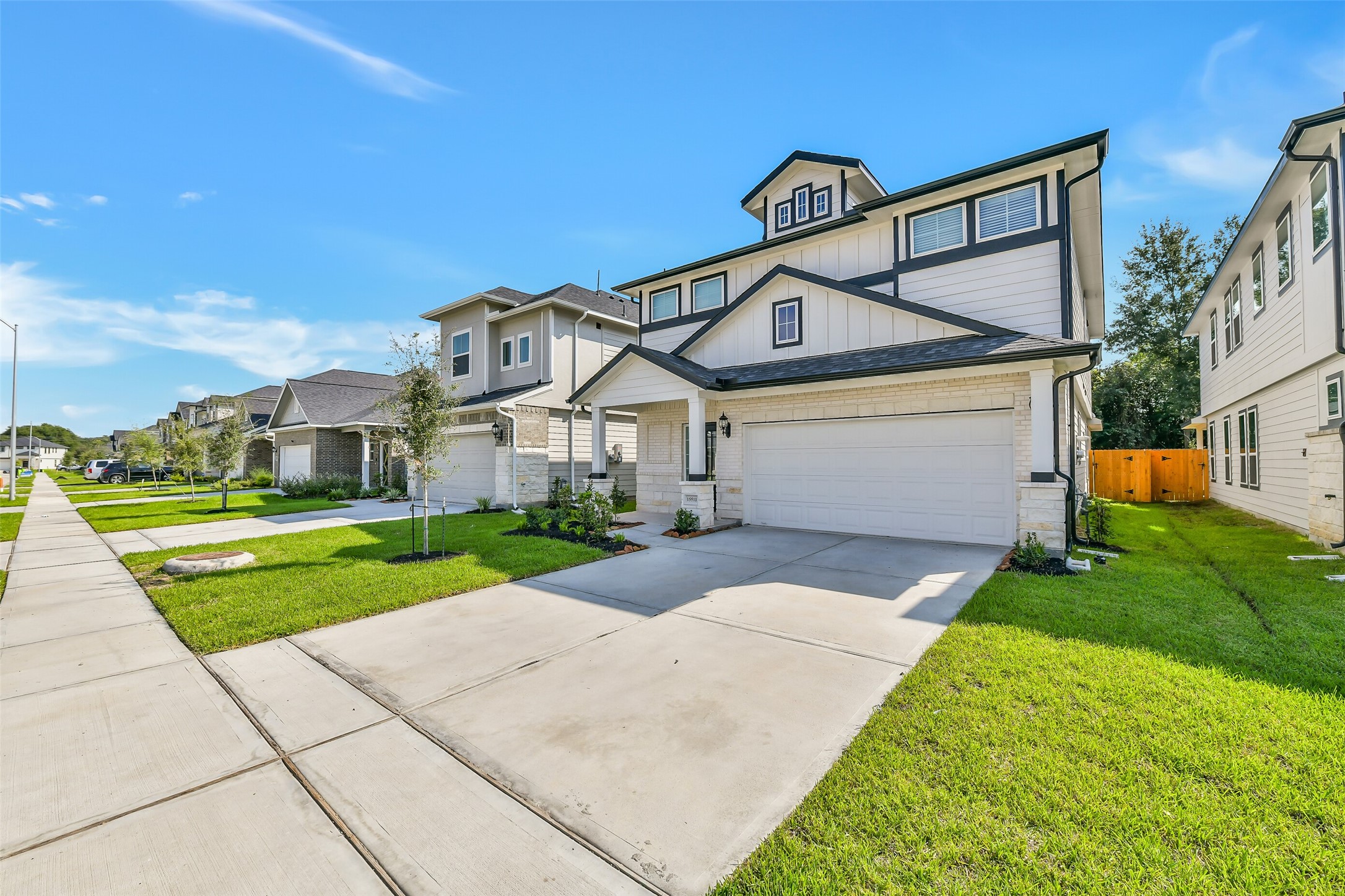 15511 Foresail Lane Property Photo 2
