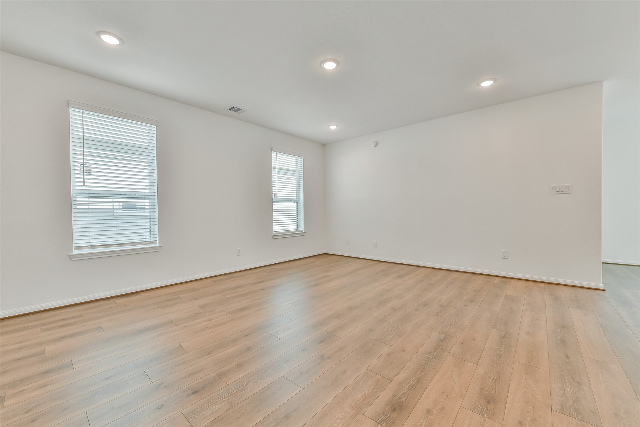 15511 Foresail Lane Property Photo 5