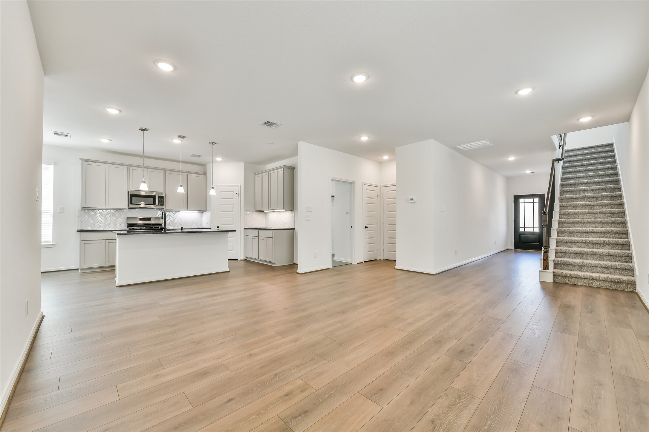 15511 Foresail Lane Property Photo 6