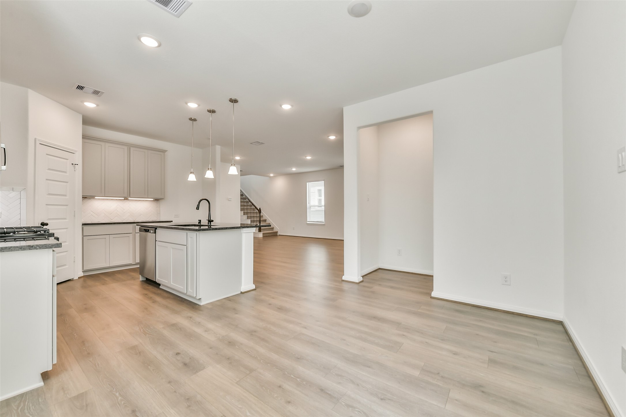 15511 Foresail Lane Property Photo 10