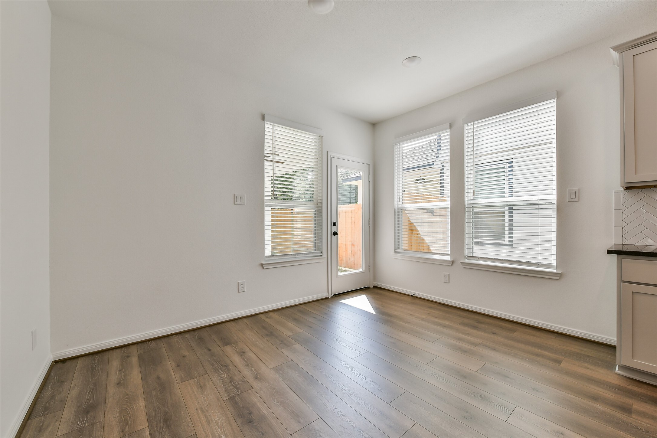 15511 Foresail Lane Property Photo 11