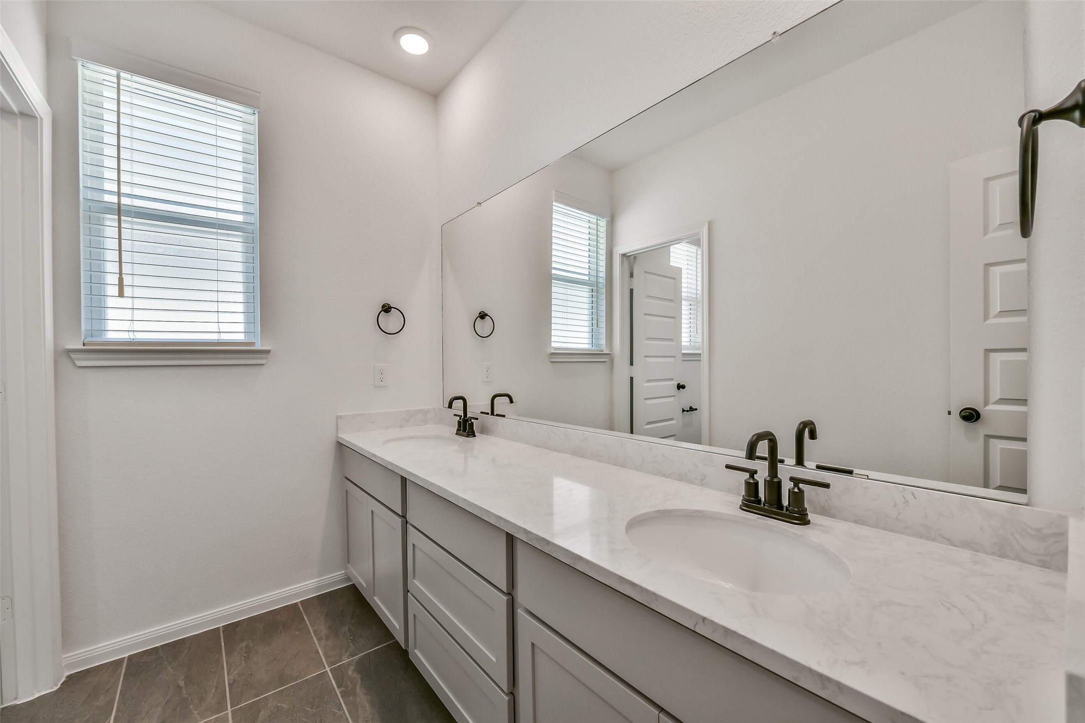 15511 Foresail Lane Property Photo 28