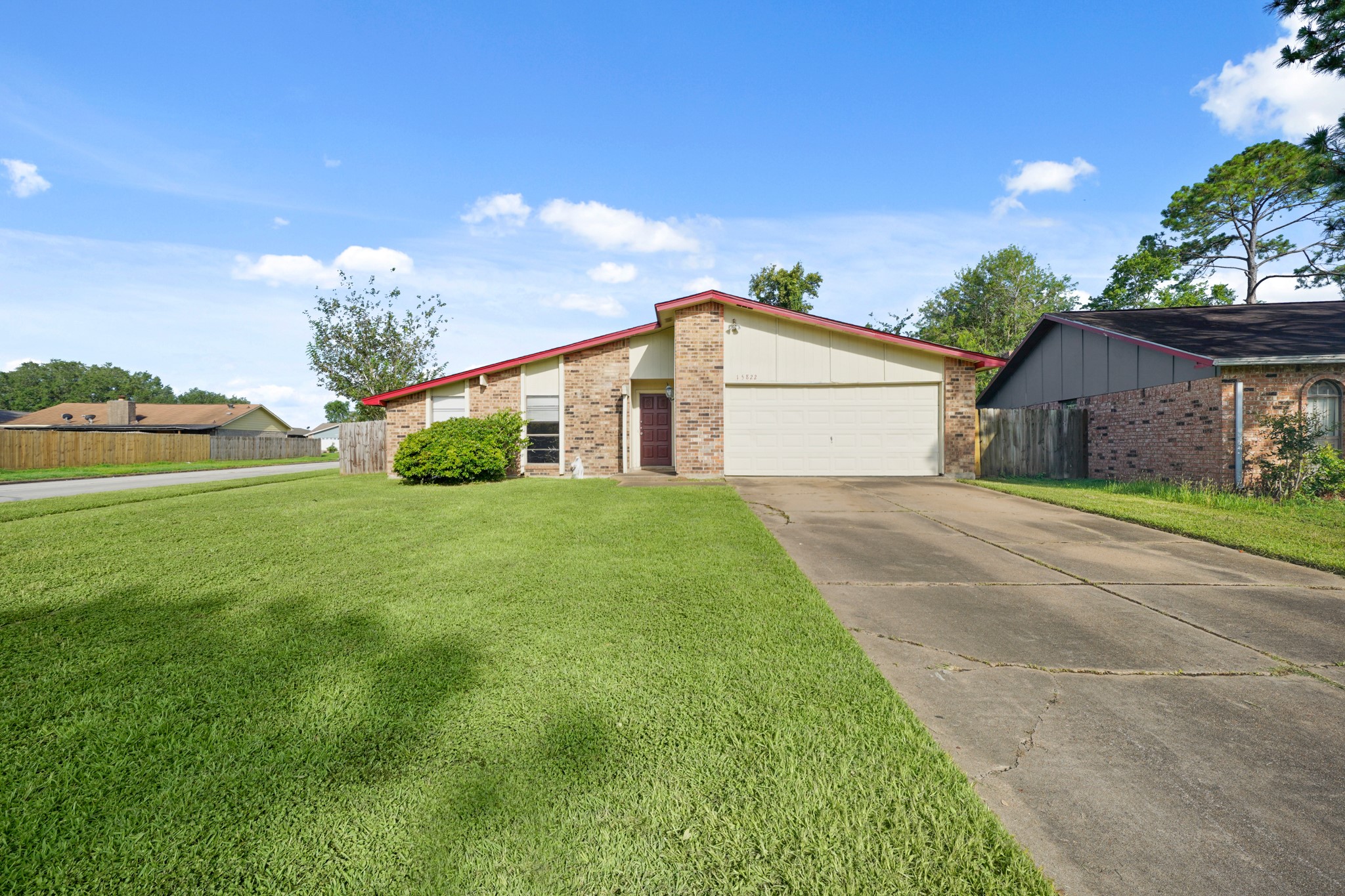 15822 Danford Drive Property Photo 1