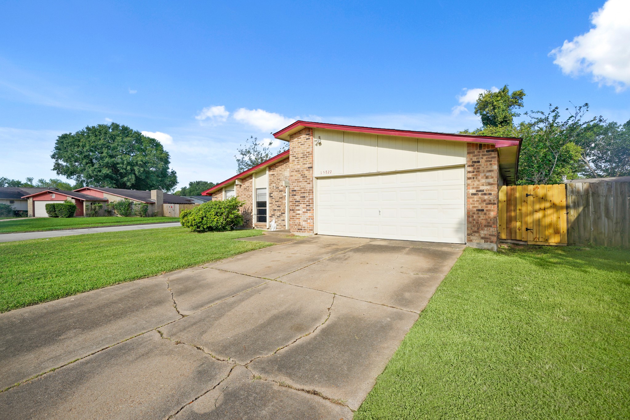 15822 Danford Drive Property Photo 2
