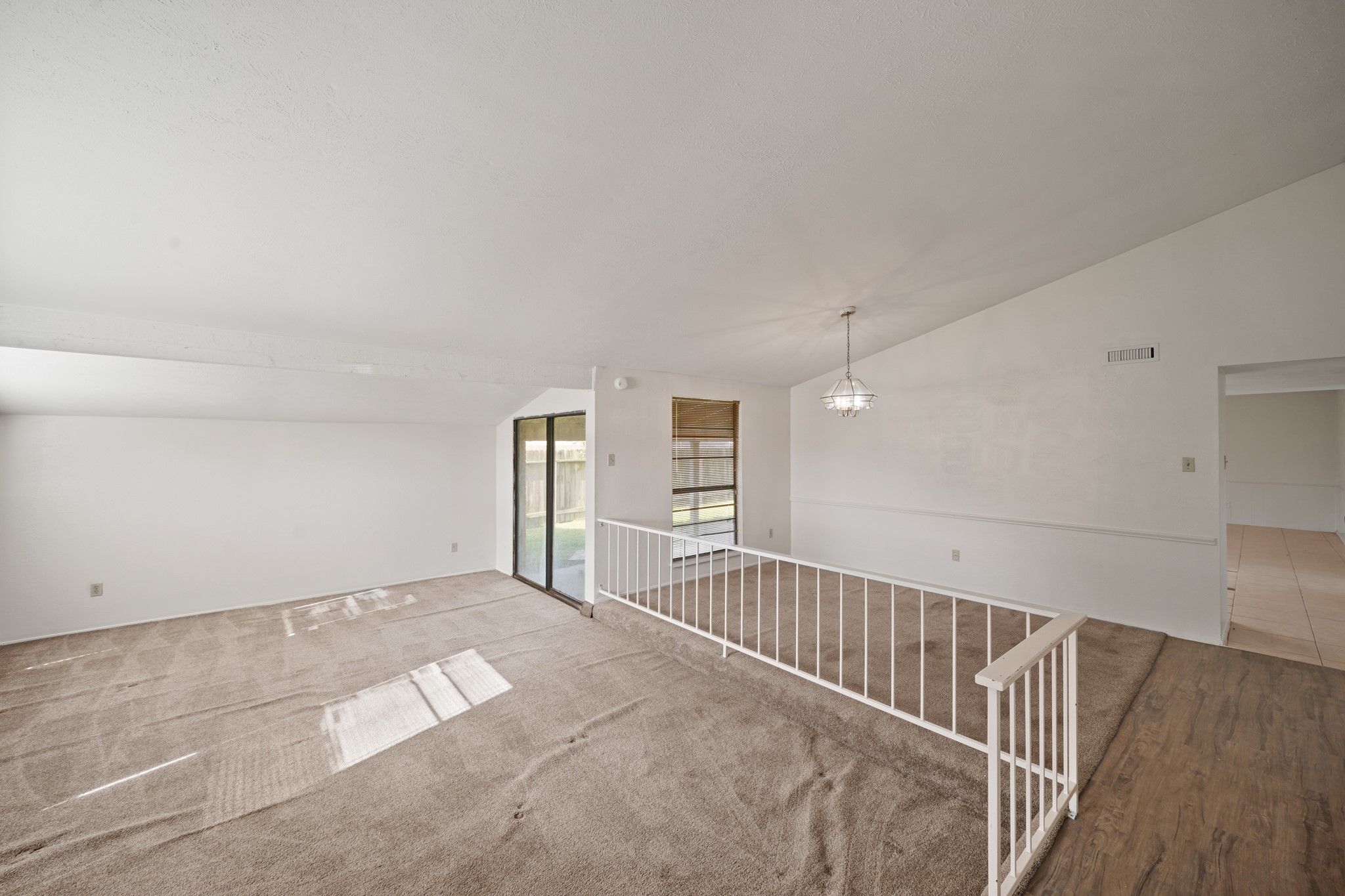 15822 Danford Drive Property Photo 4