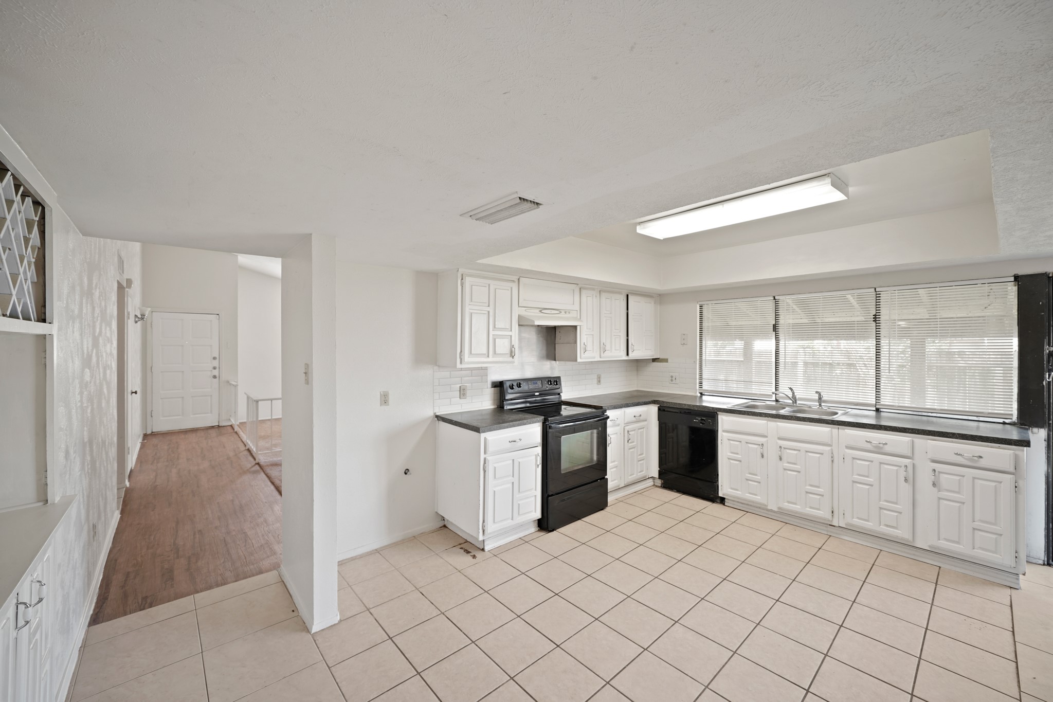 15822 Danford Drive Property Photo 13