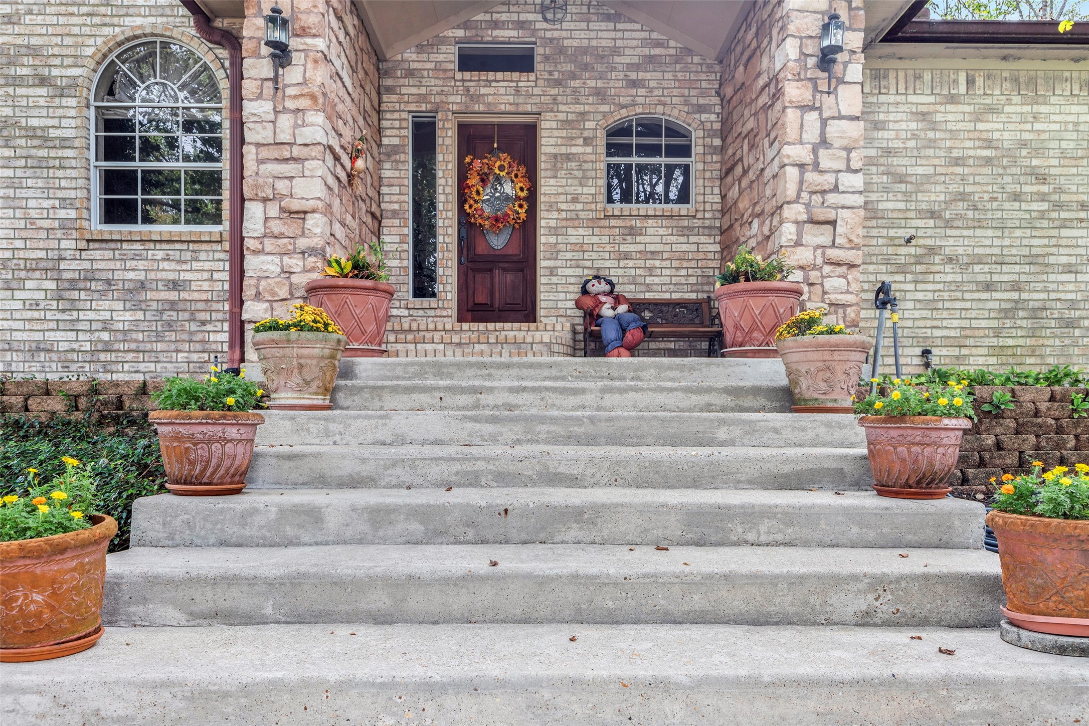 281 Harbor Run Drive Property Photo 1
