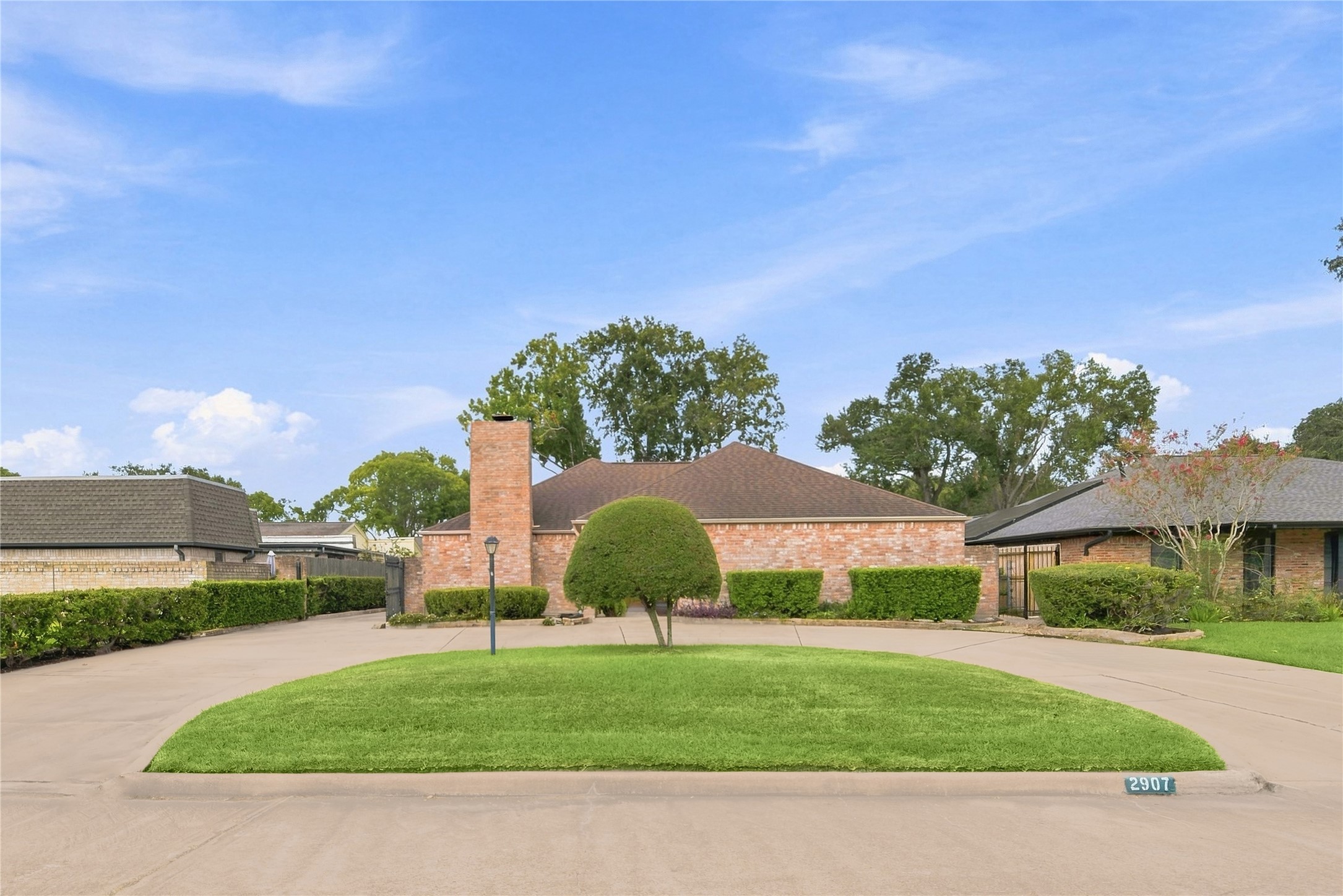 2907 Fairway Drive Property Photo 4