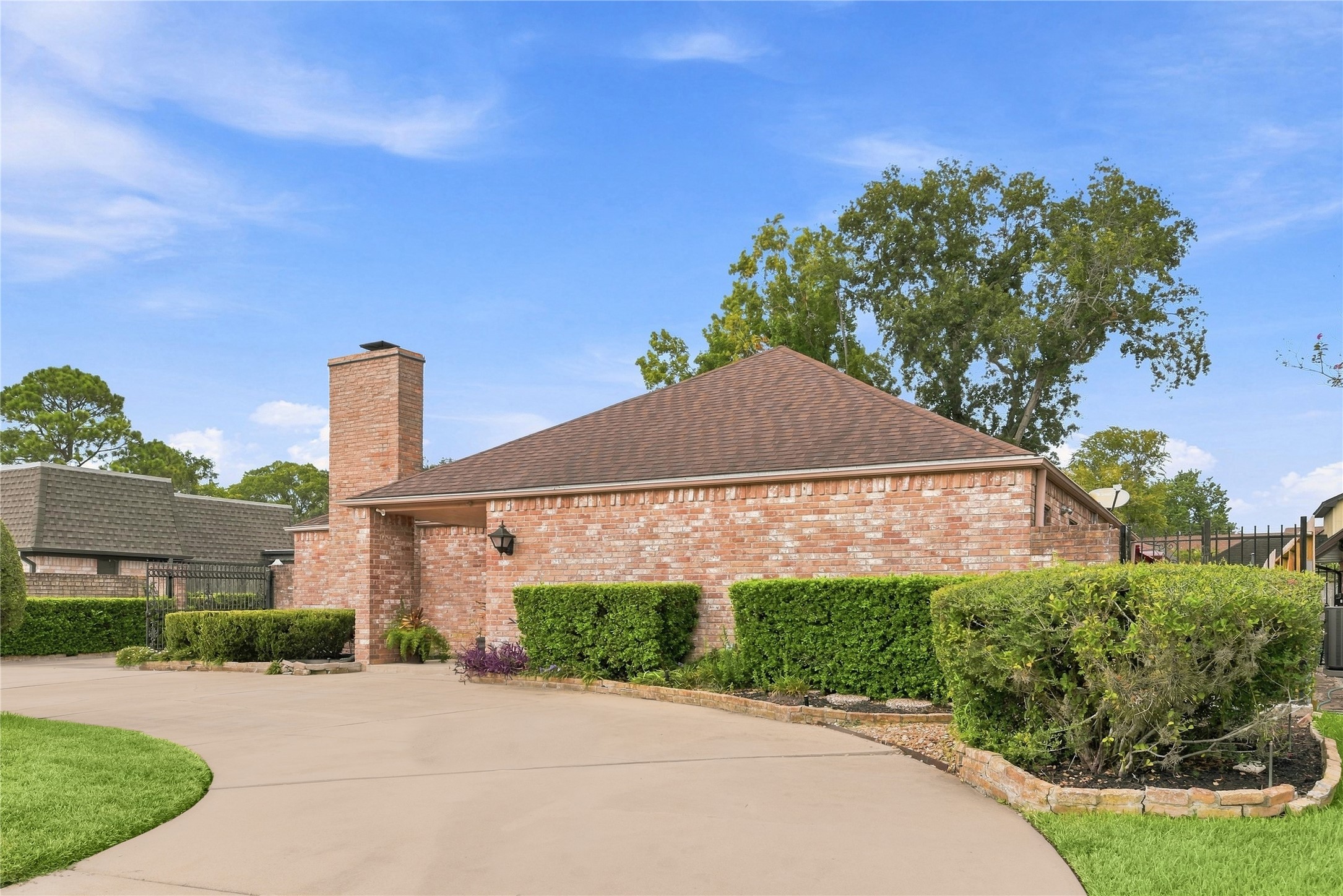 2907 Fairway Drive Property Photo 5