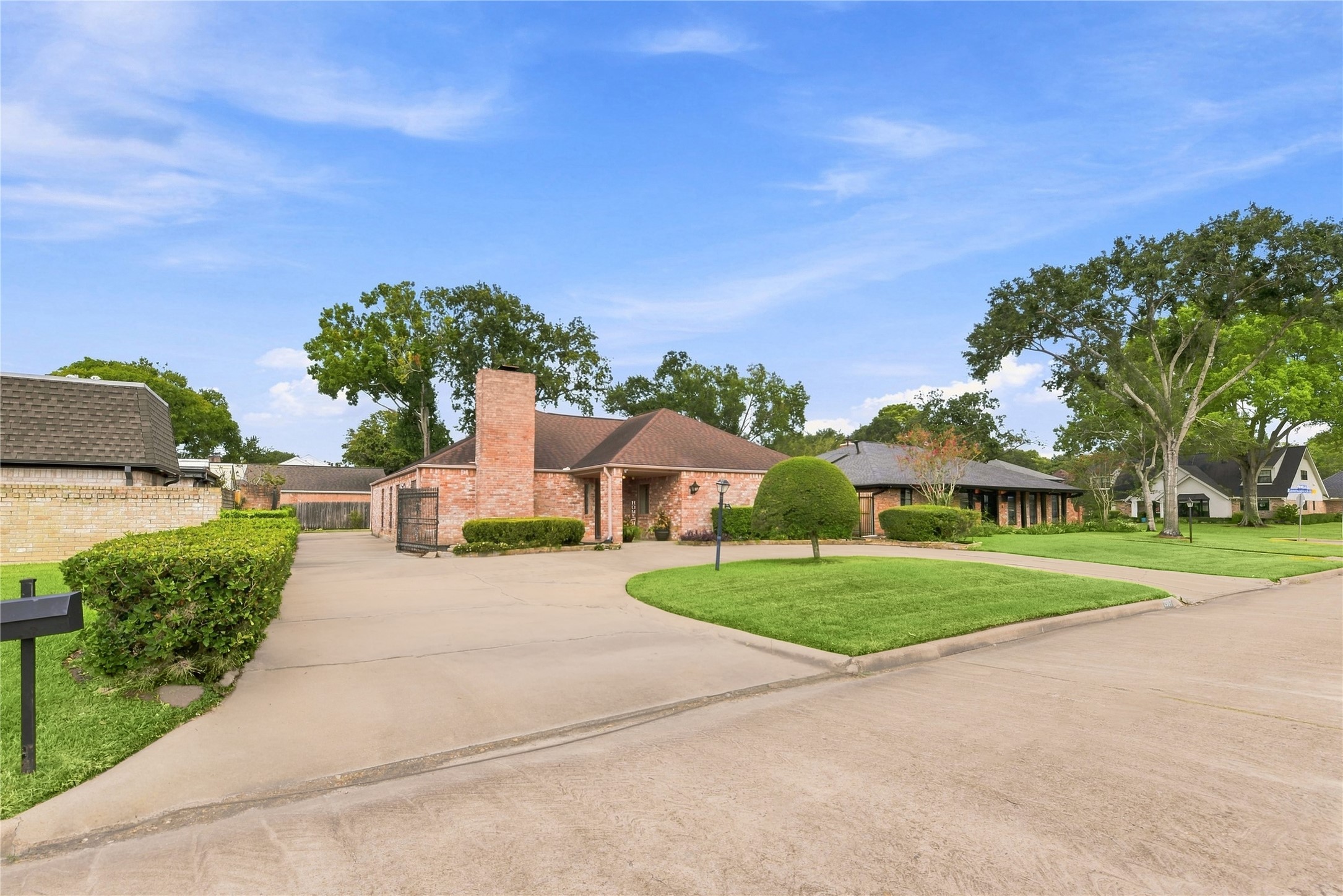 2907 Fairway Drive Property Photo 6