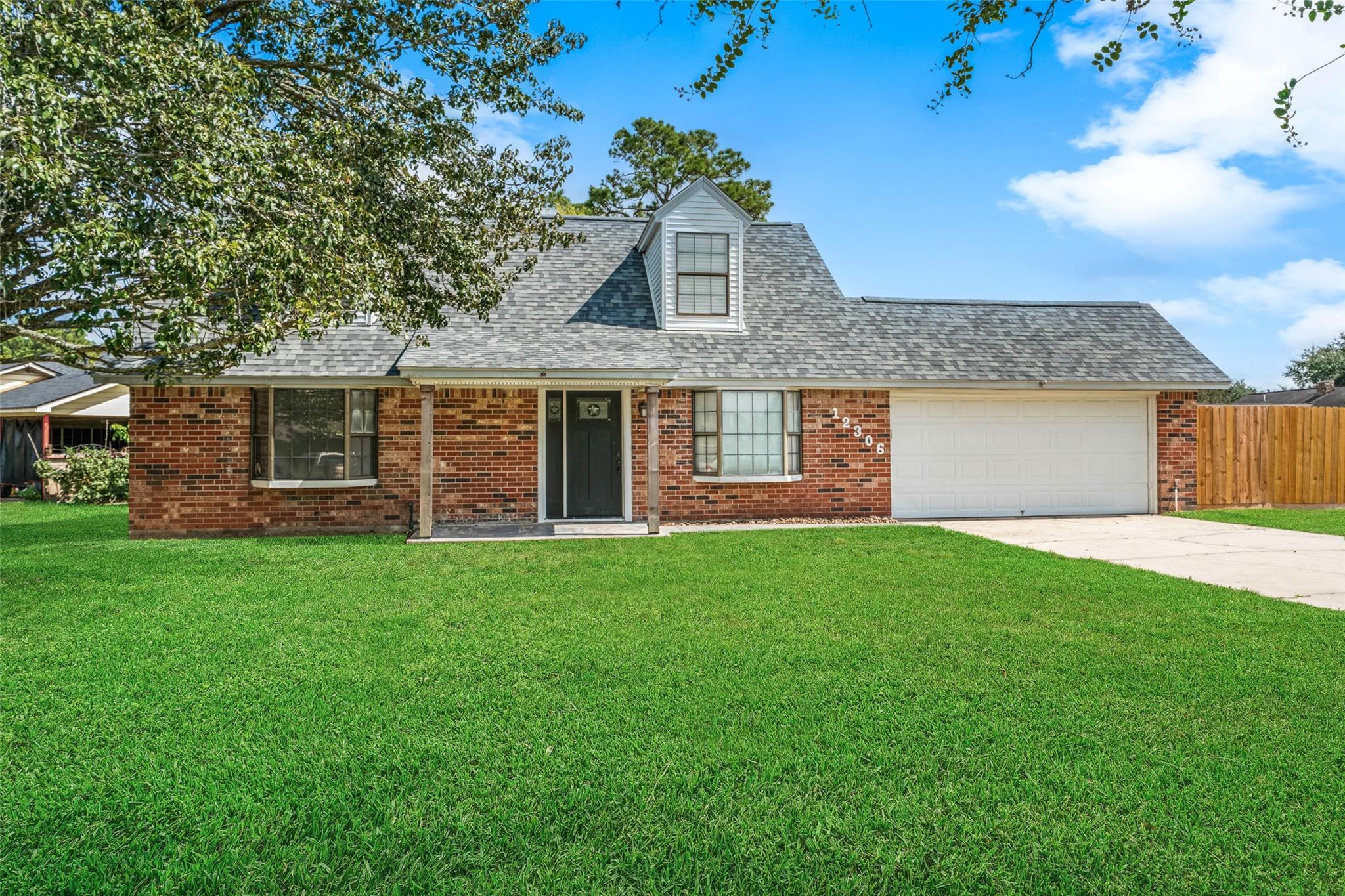 12306 Old River Drive, Baytown Tx 77523 Property Photo 1