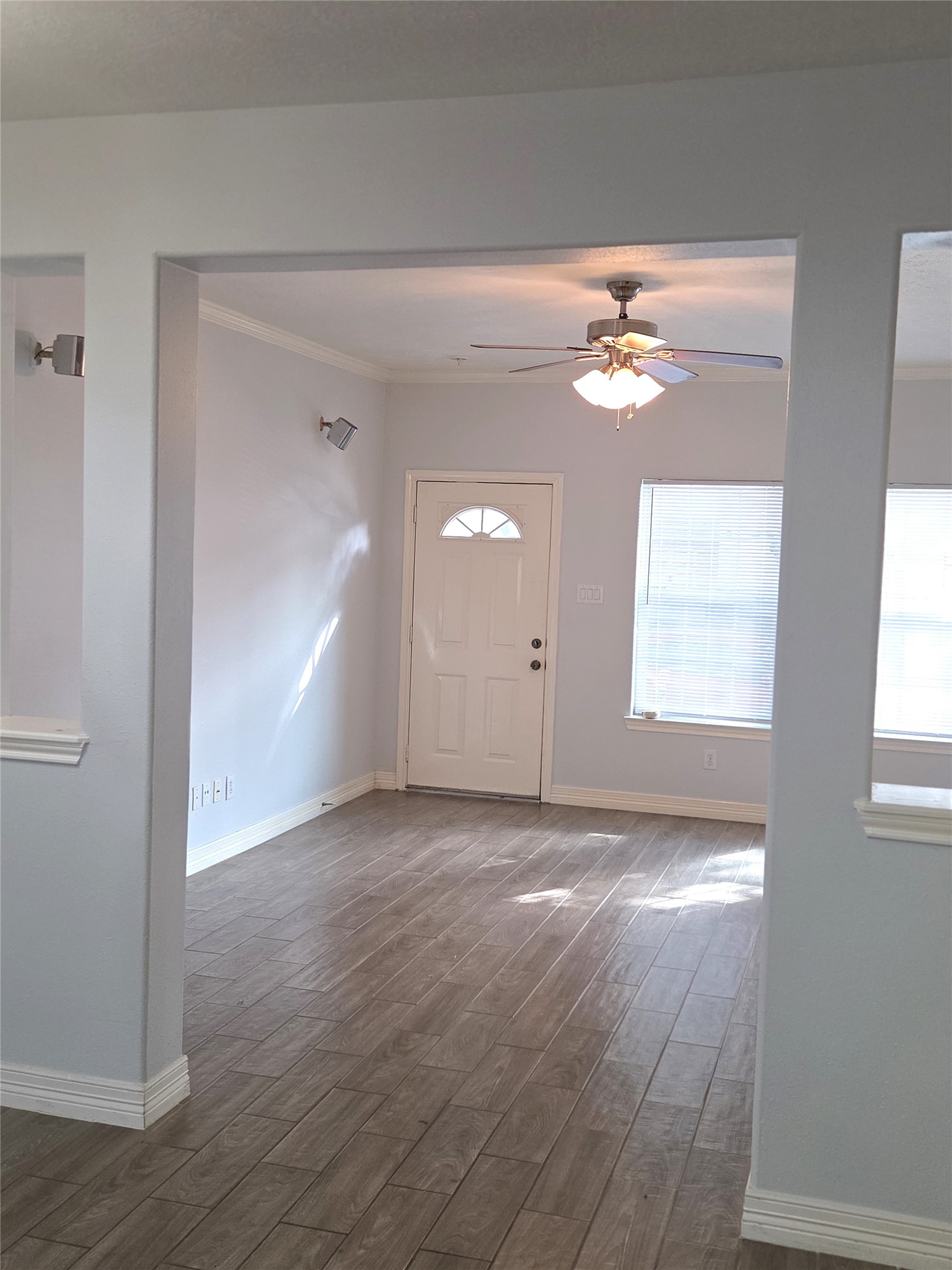 315 Plaza Del Sol Park Property Photo 2
