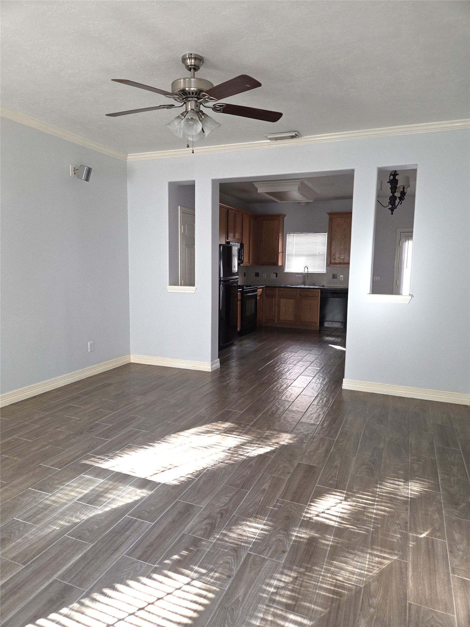 315 Plaza Del Sol Park Property Photo 5
