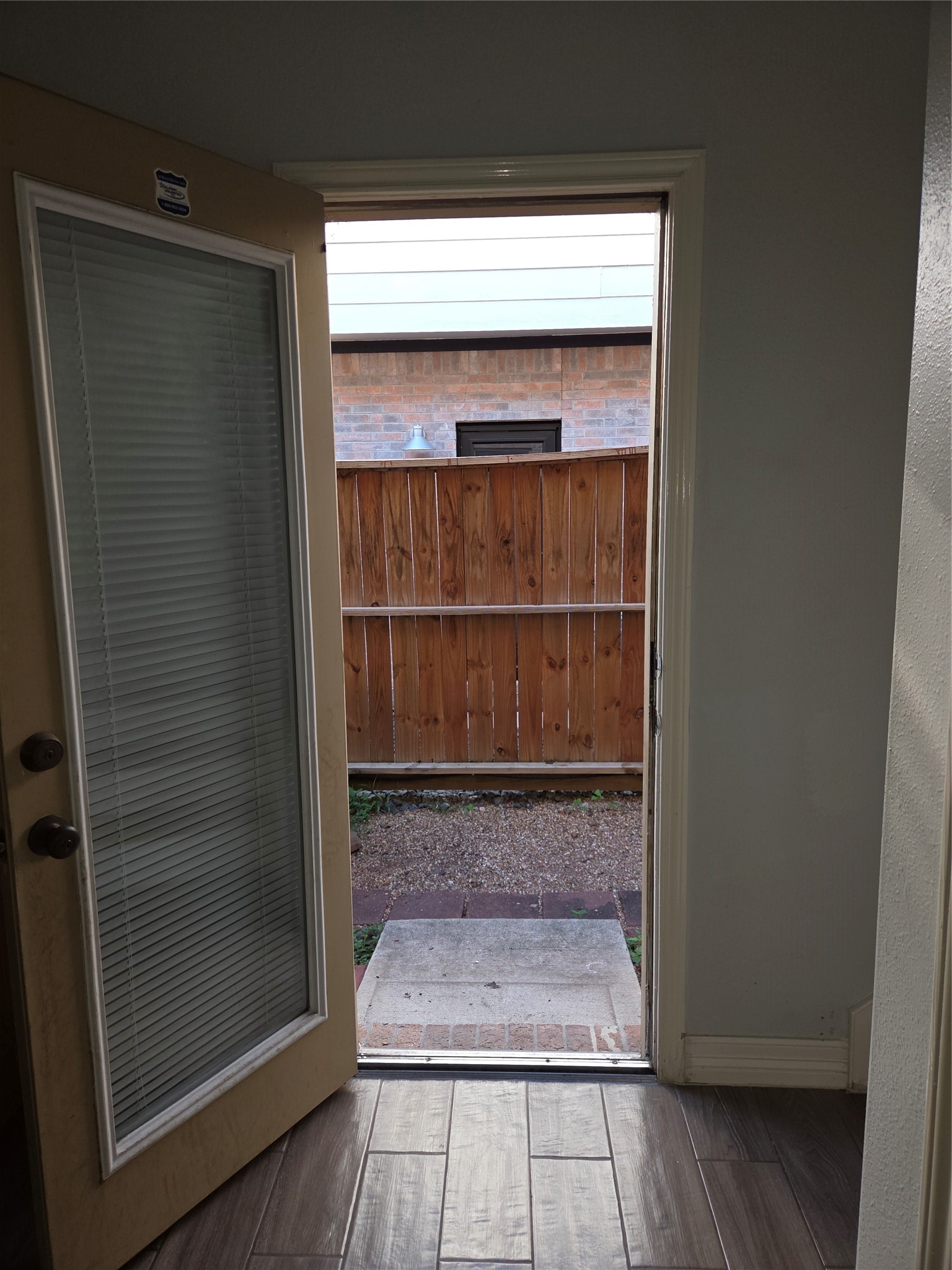 315 Plaza Del Sol Park Property Photo 9