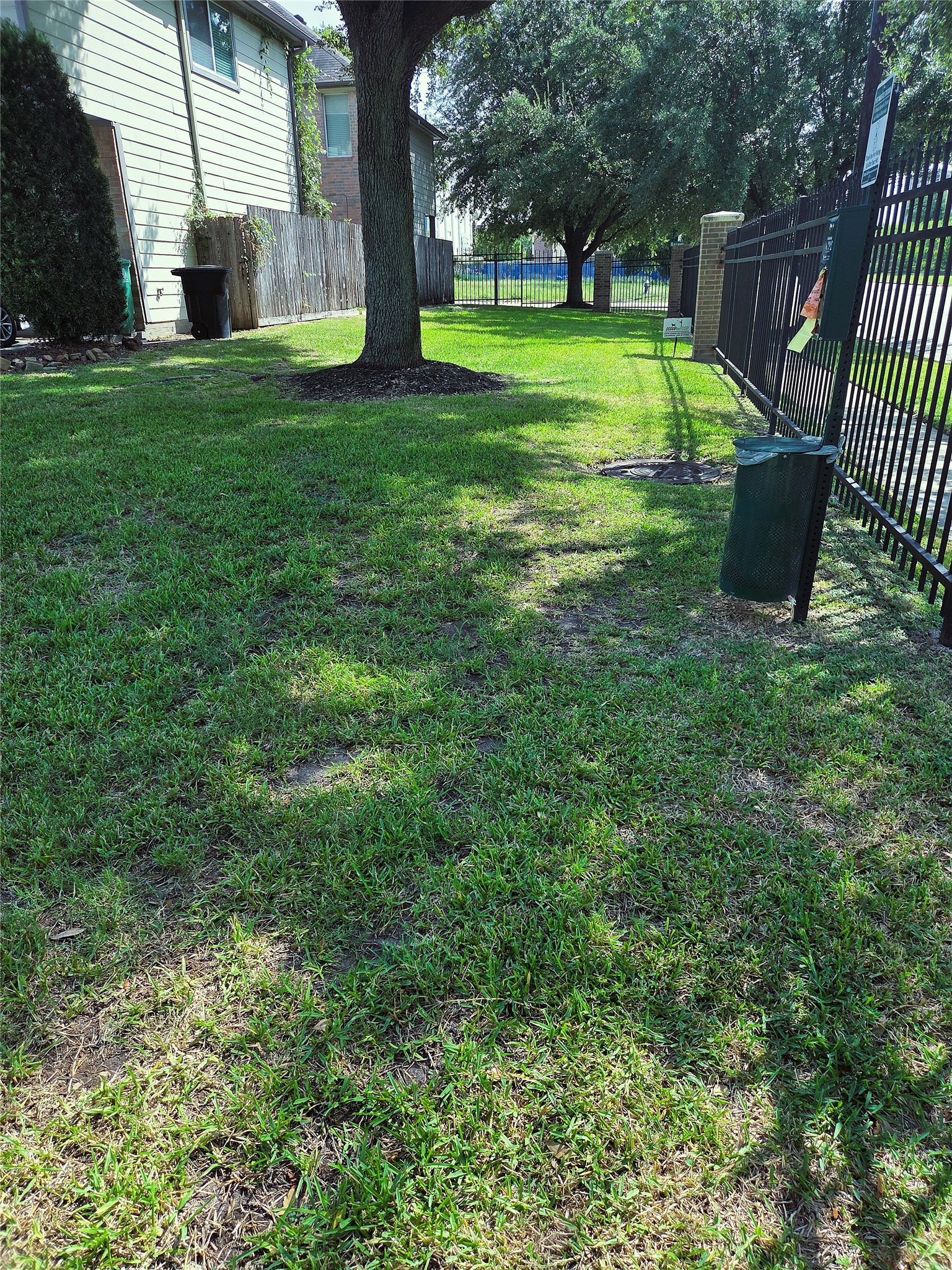 315 Plaza Del Sol Park Property Photo 26
