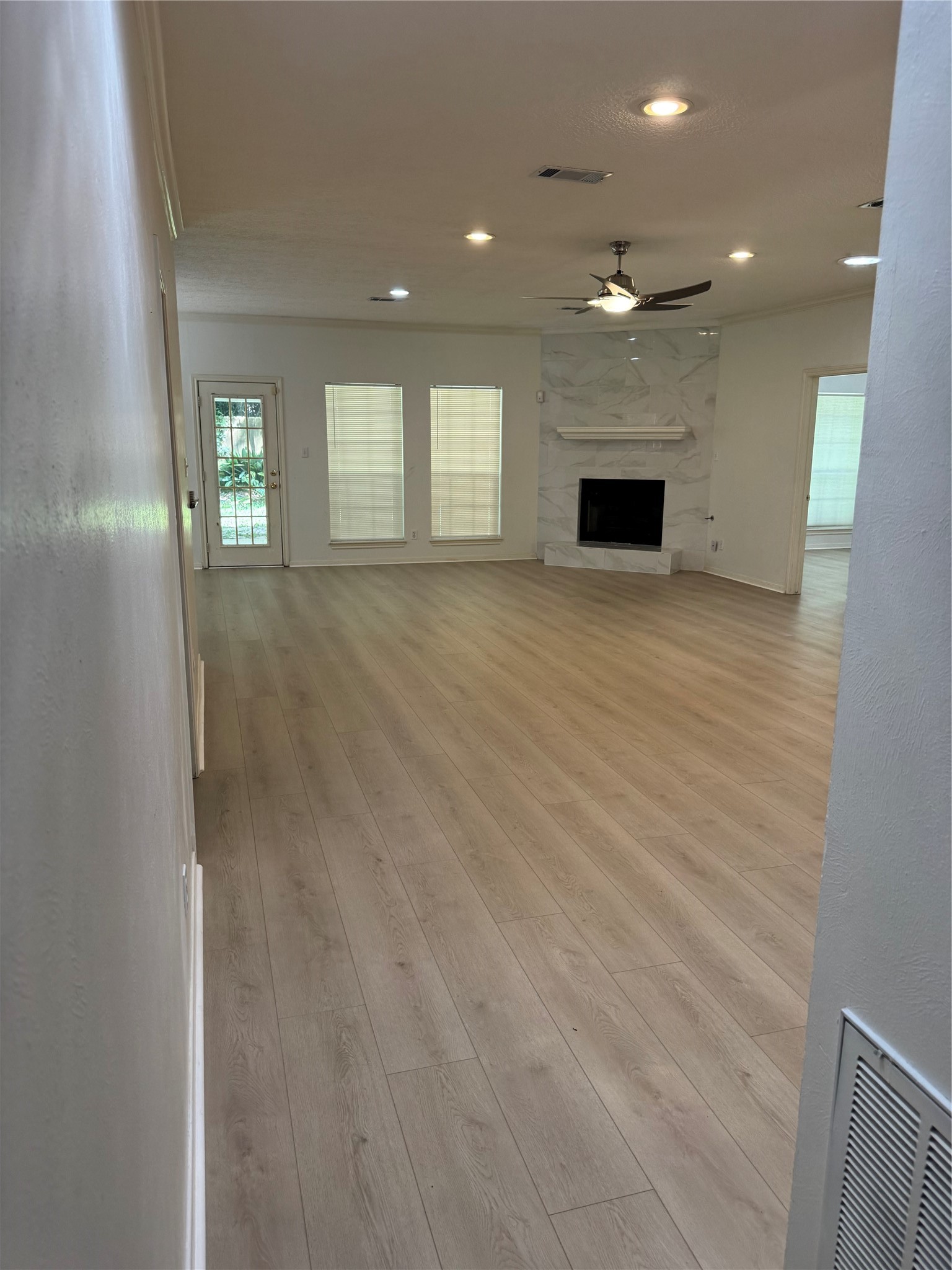 120 Hiwon Drive Property Photo 8