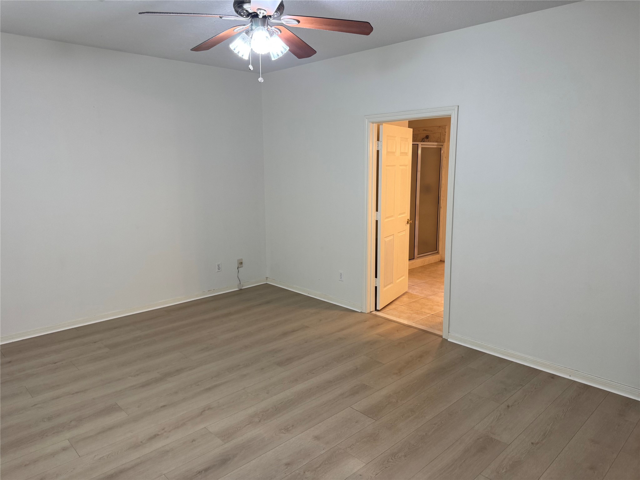 120 Hiwon Drive Property Photo 20