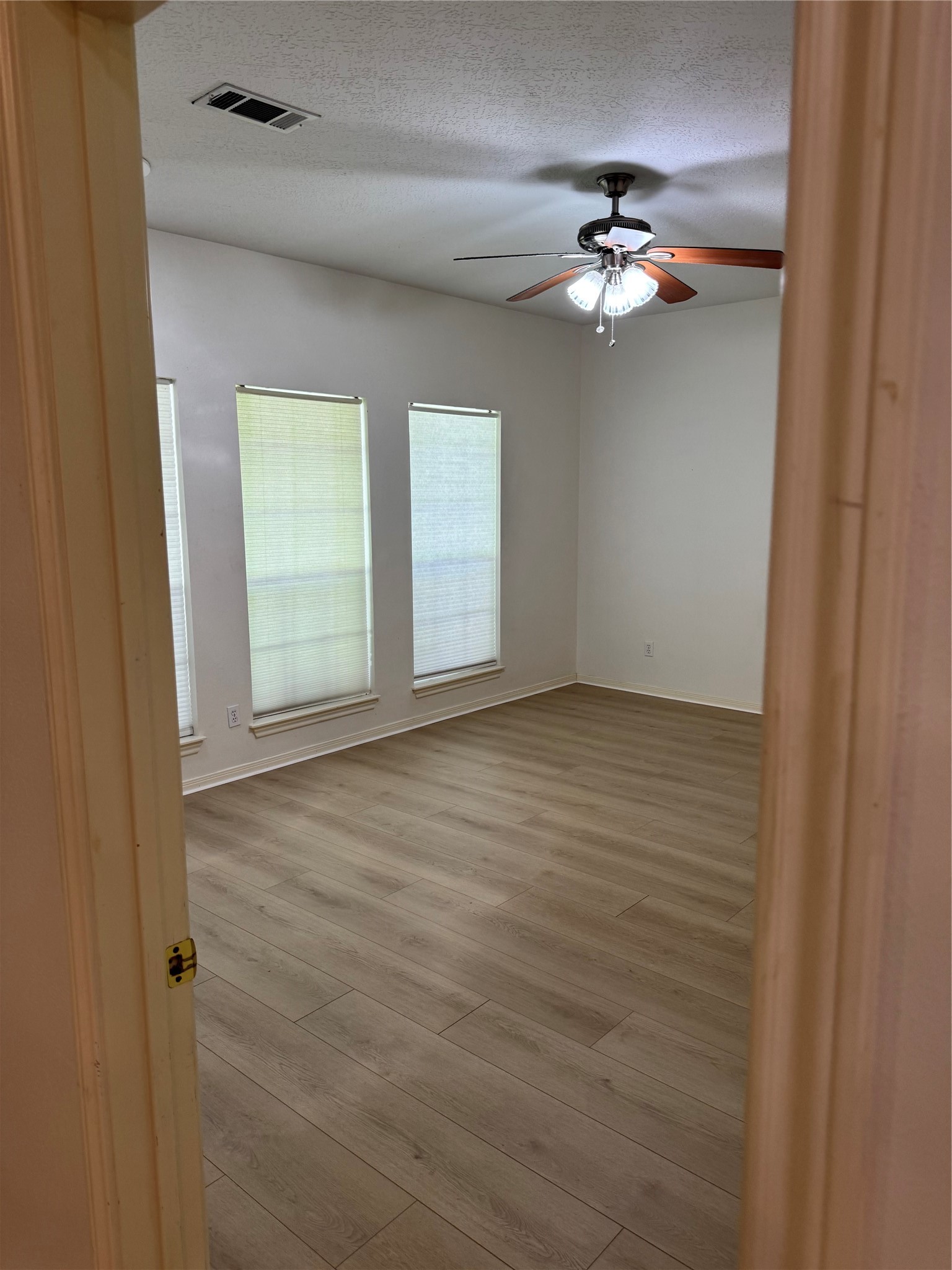 120 Hiwon Drive Property Photo 29