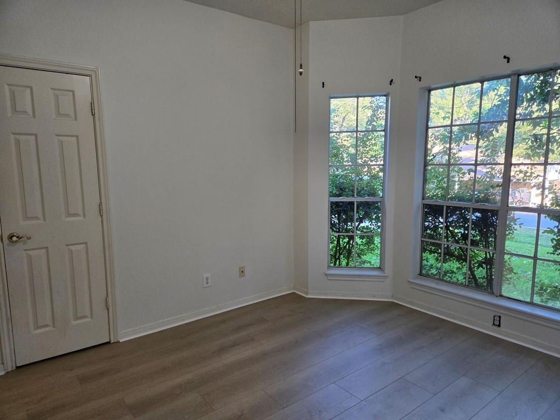 120 Hiwon Drive Property Photo 37