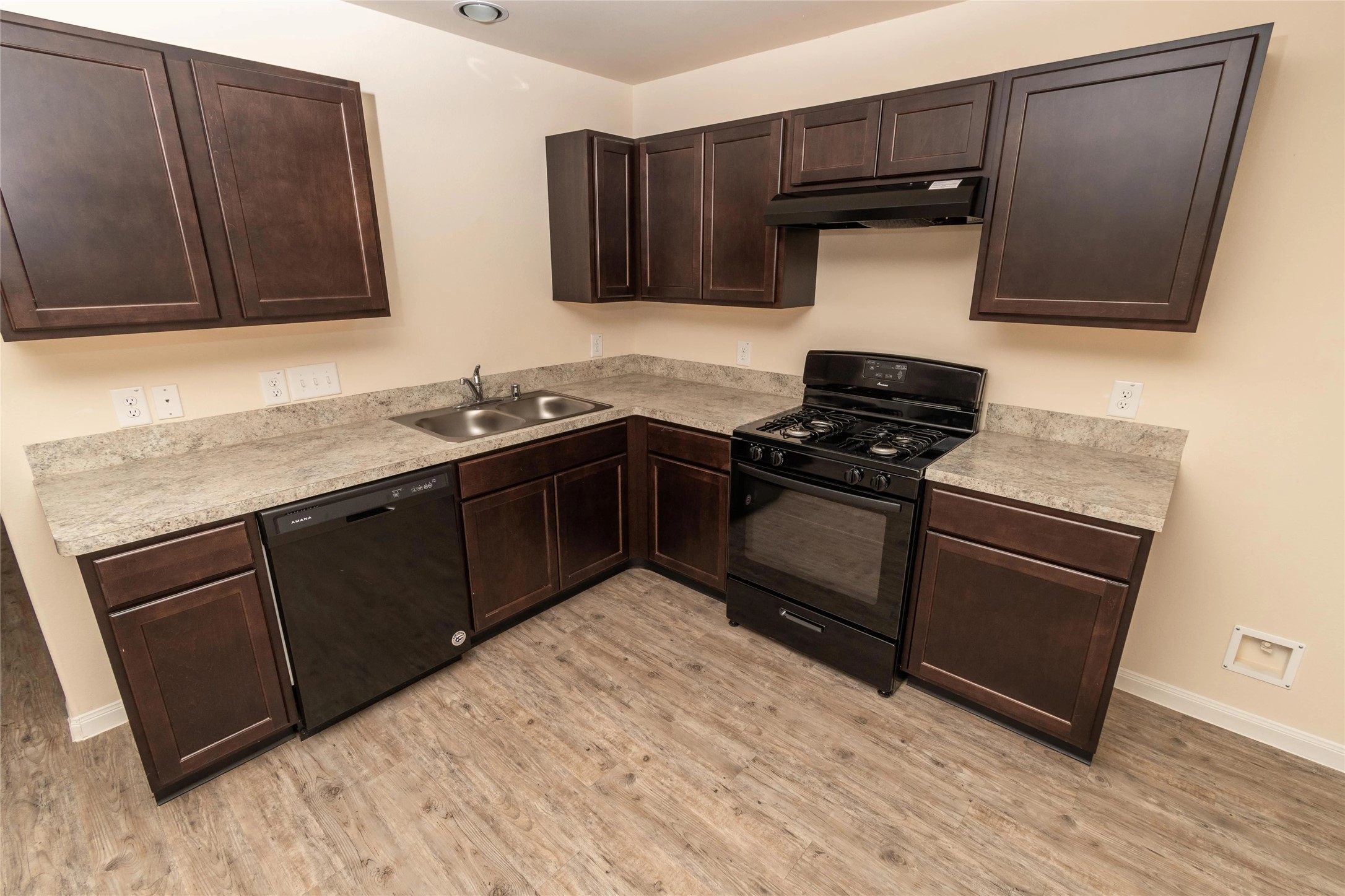 21151 Field House Court Property Photo 1