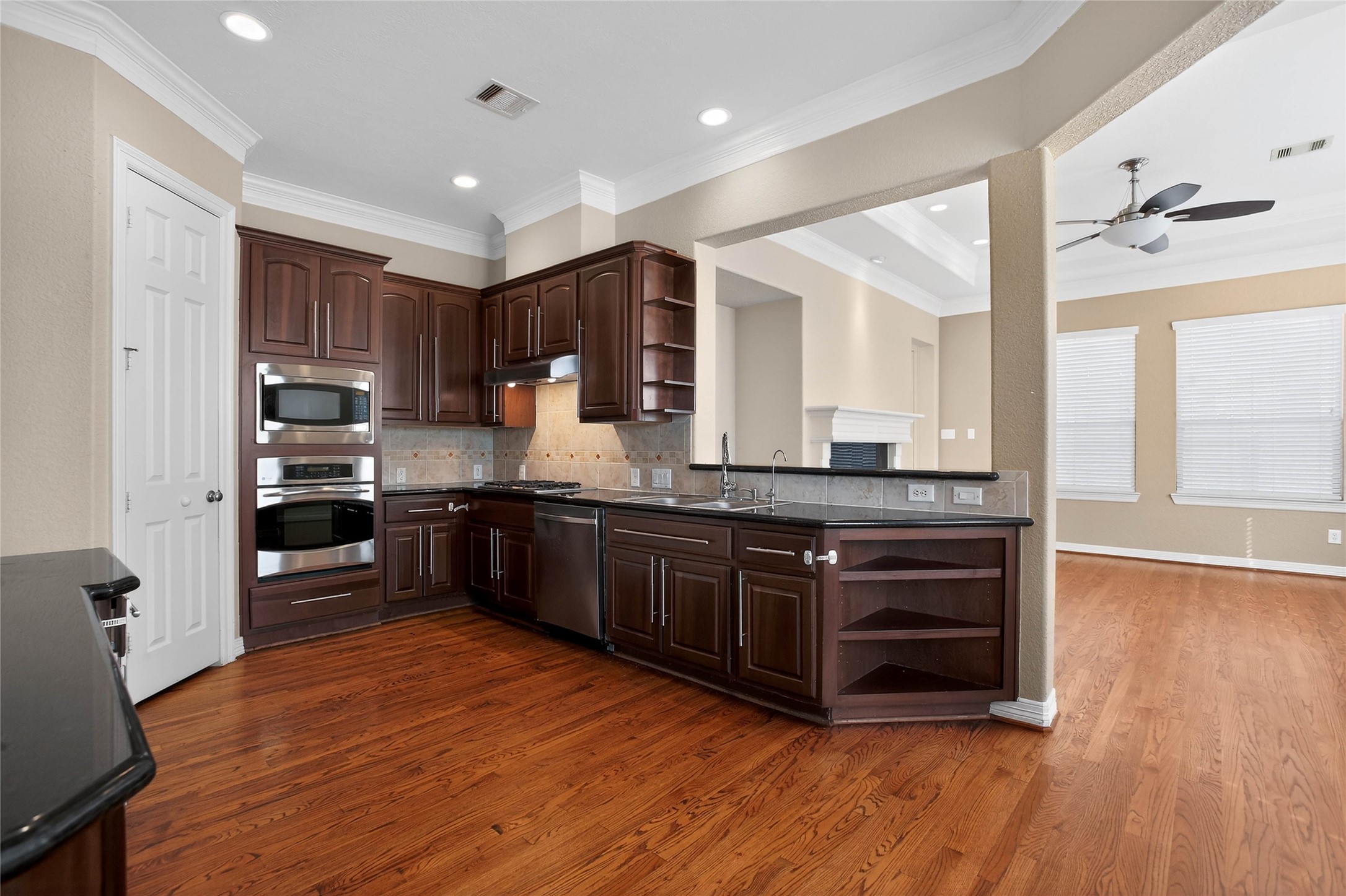 11638 Royal Oaks View Property Photo 4