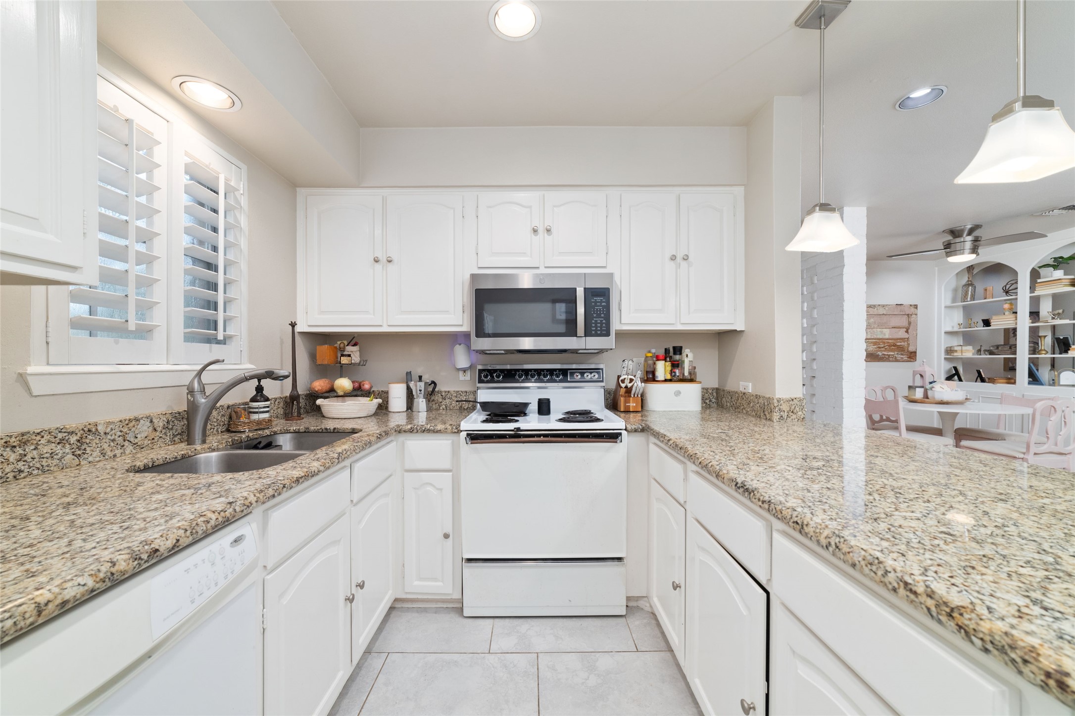 869 Wax Myrtle Lane A Property Photo 15