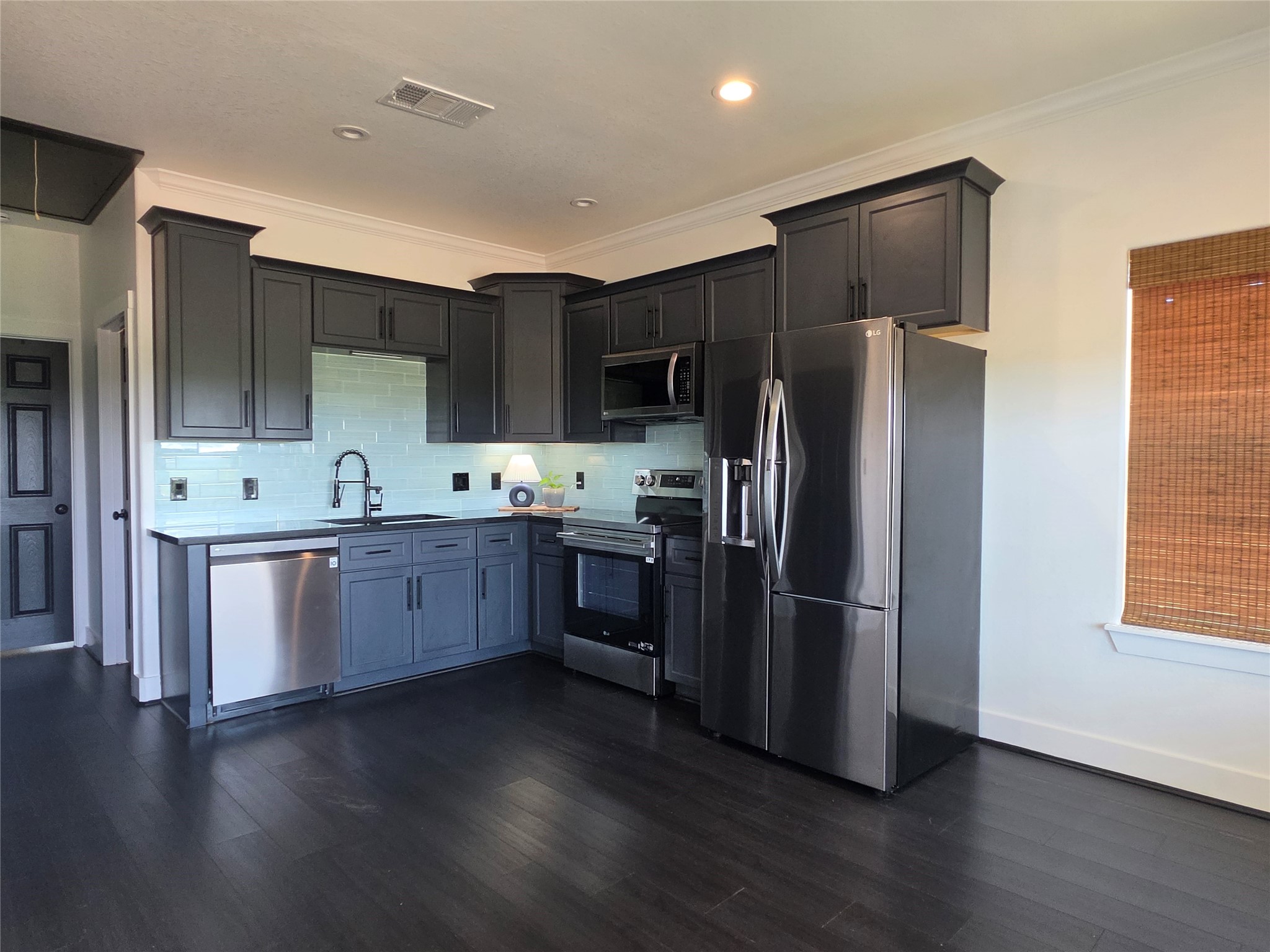640 18th Street Property Photo 10