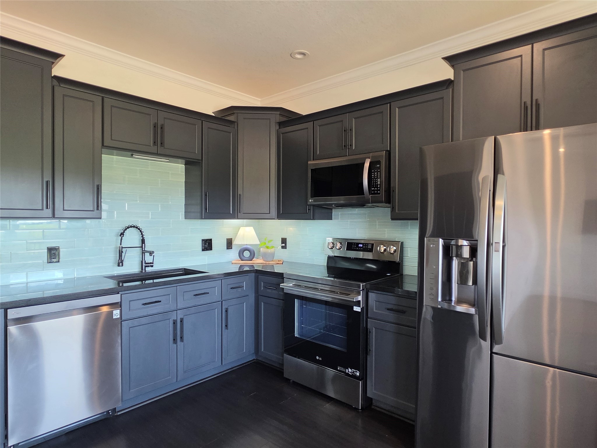 640 18th Street Property Photo 11