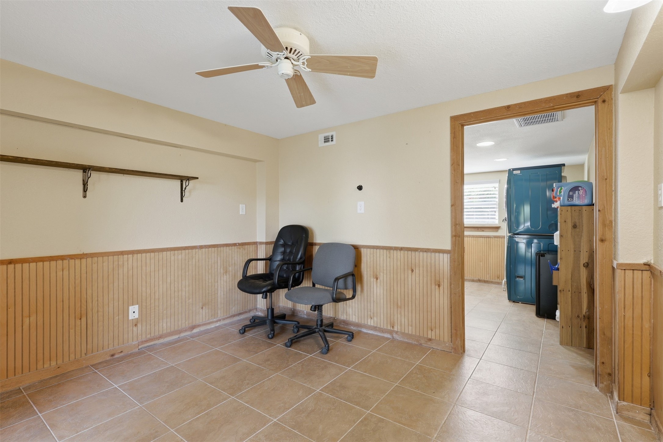 375 Ling Property Photo 17