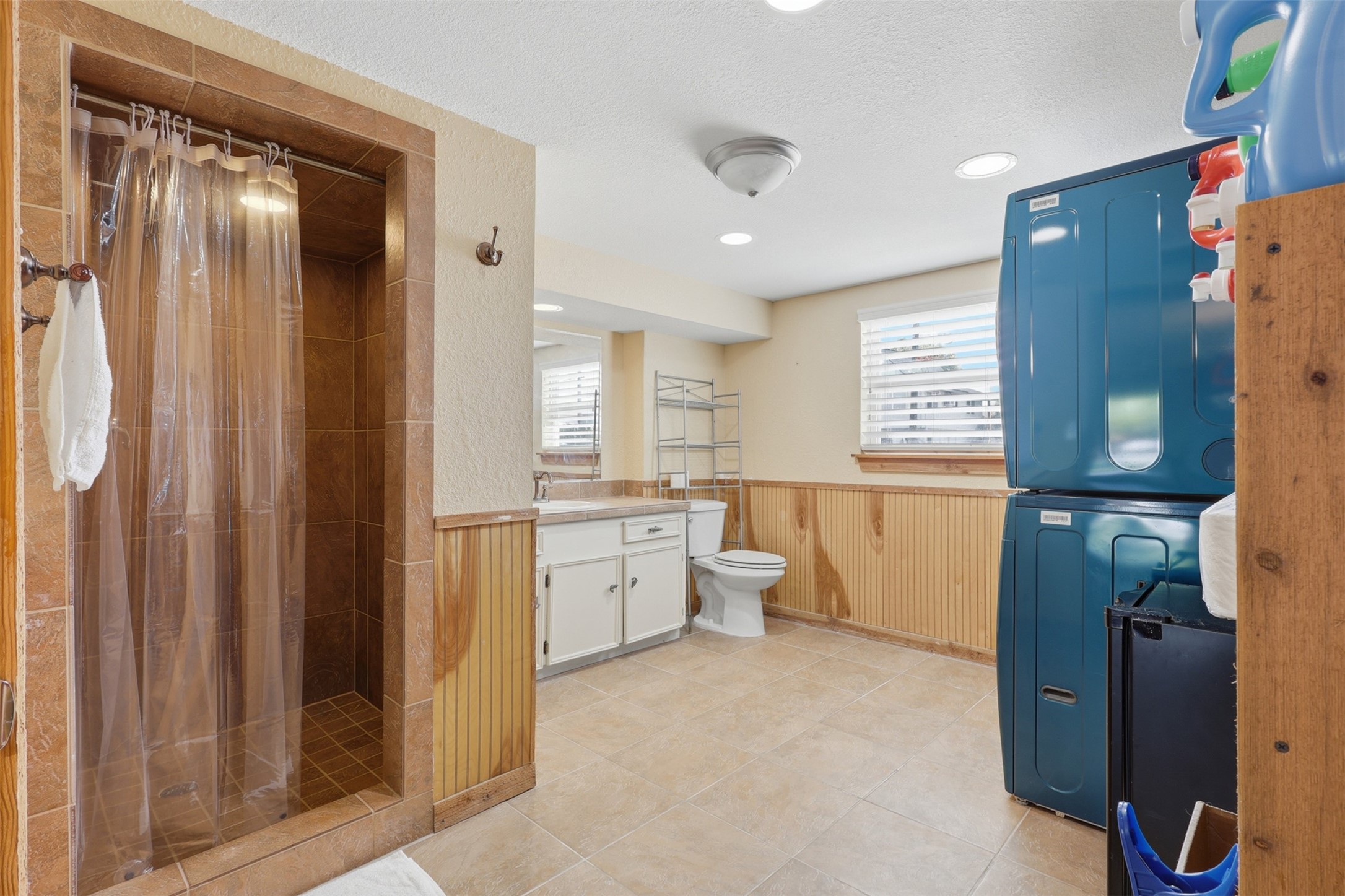375 Ling Property Photo 19
