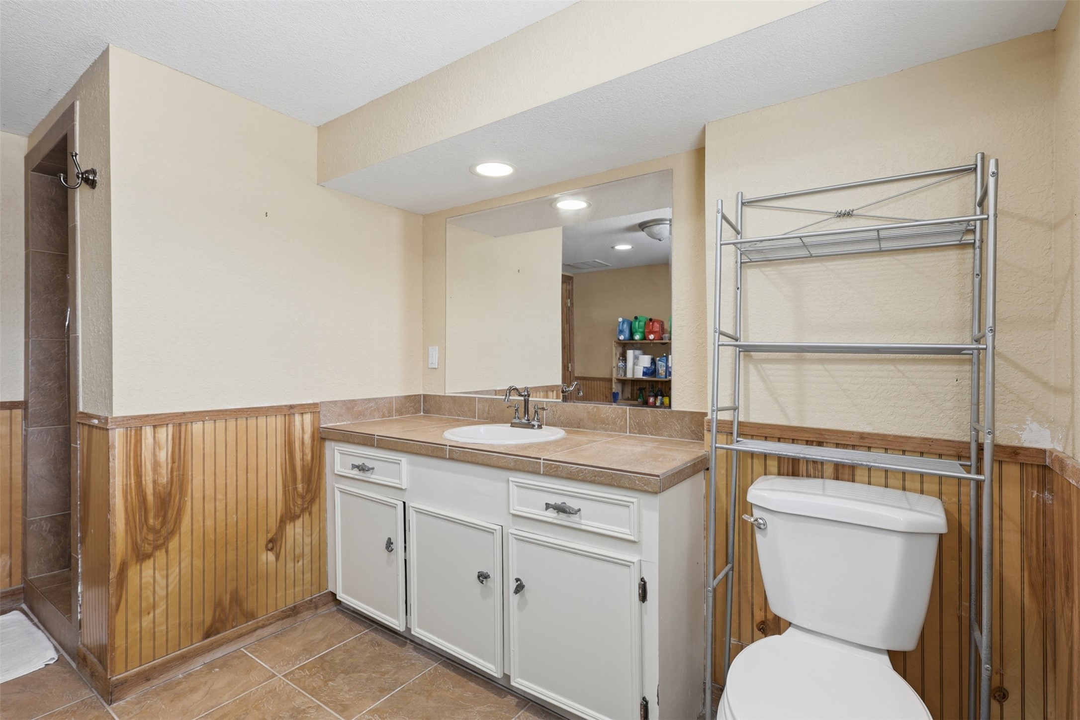 375 Ling Property Photo 20