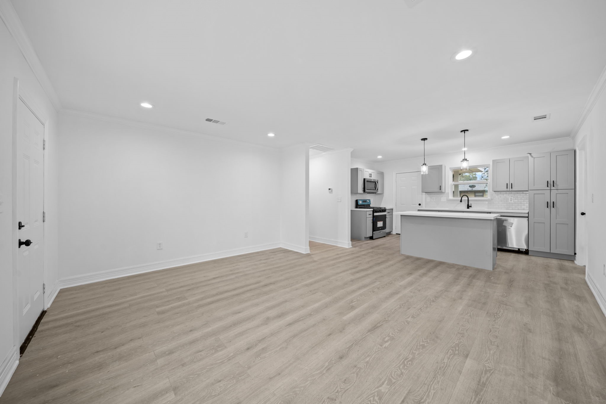 4930 Gren Street Property Photo 5