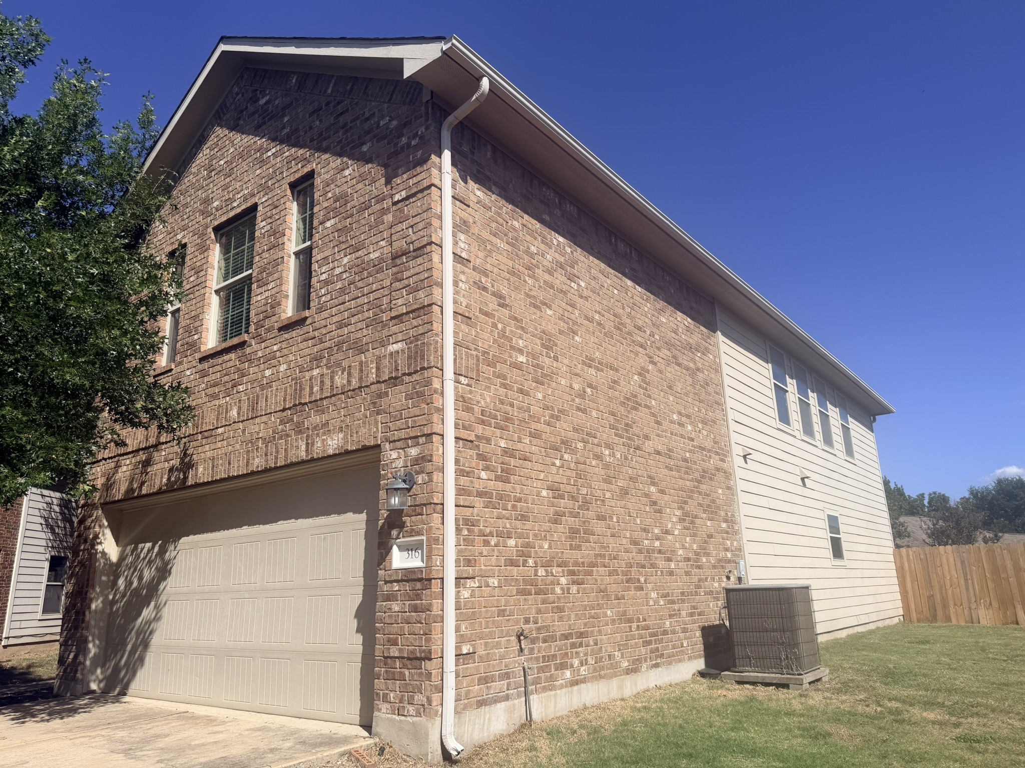 316 Housefinch Loop Property Photo 4