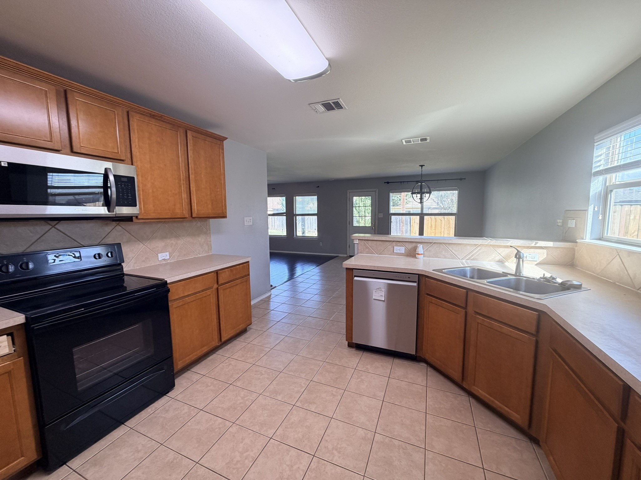 316 Housefinch Loop Property Photo 15