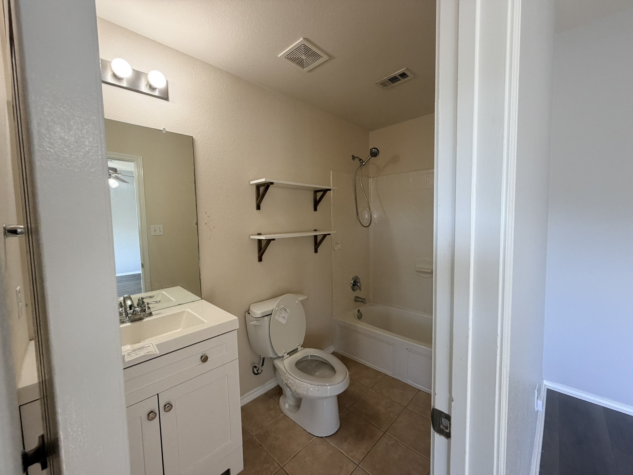 316 Housefinch Loop Property Photo 29