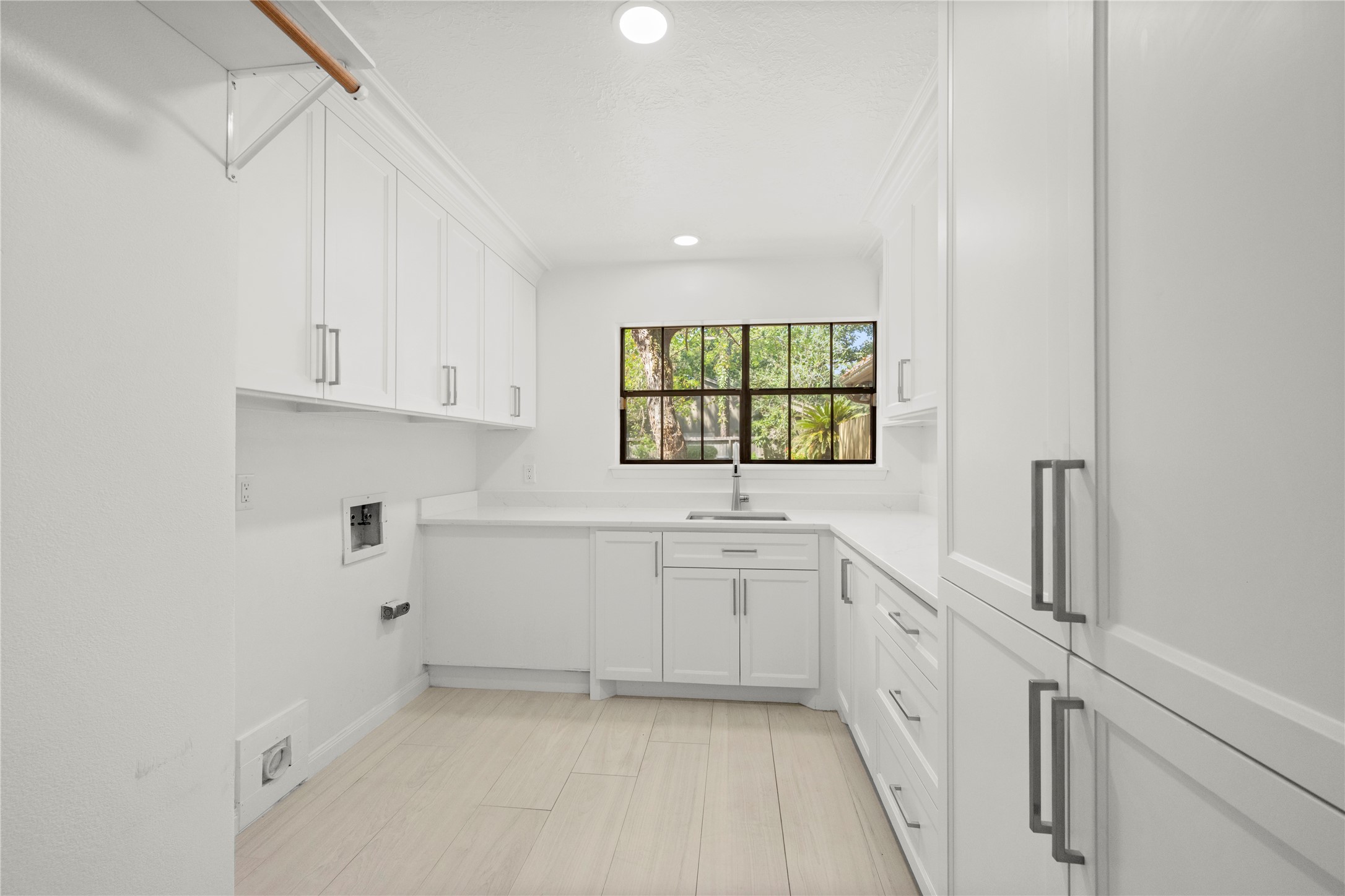 2103 Woodford Green Drive Property Photo 28