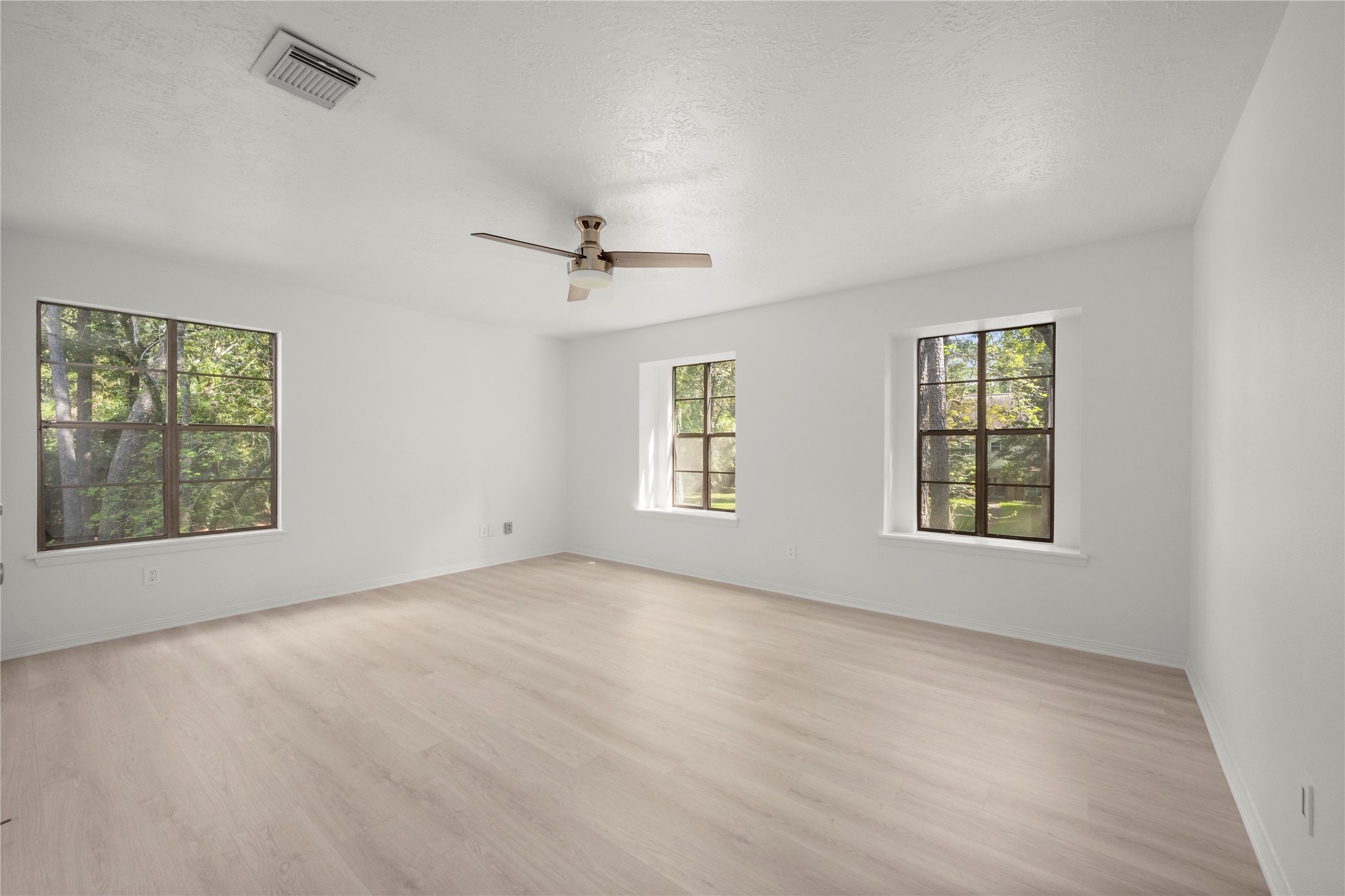 2103 Woodford Green Drive Property Photo 37