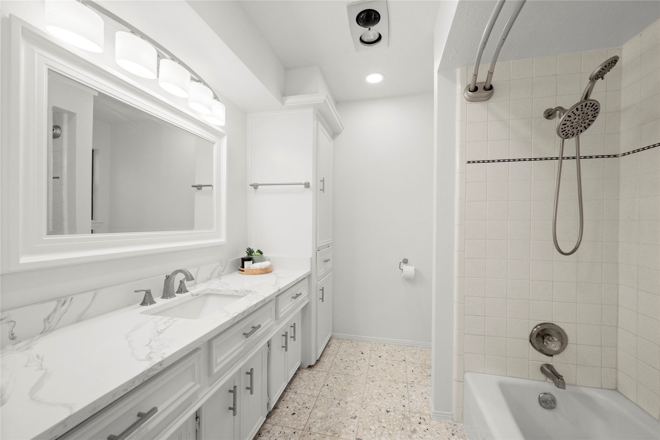2103 Woodford Green Drive Property Photo 39