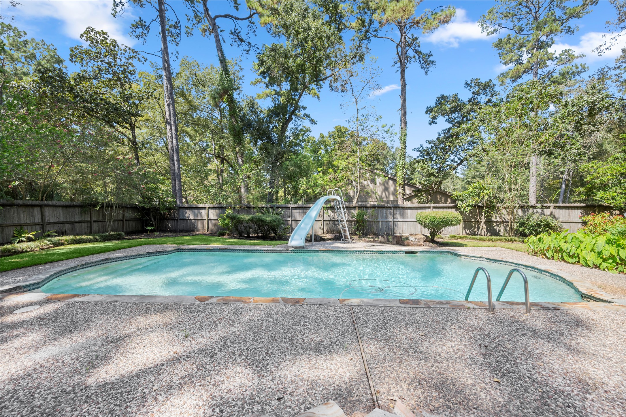 2103 Woodford Green Drive Property Photo 44